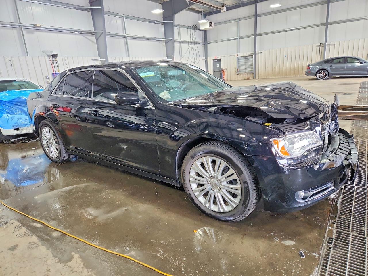 2013 Chrysler 300 Black vin: 2C3CCARG3DH739489