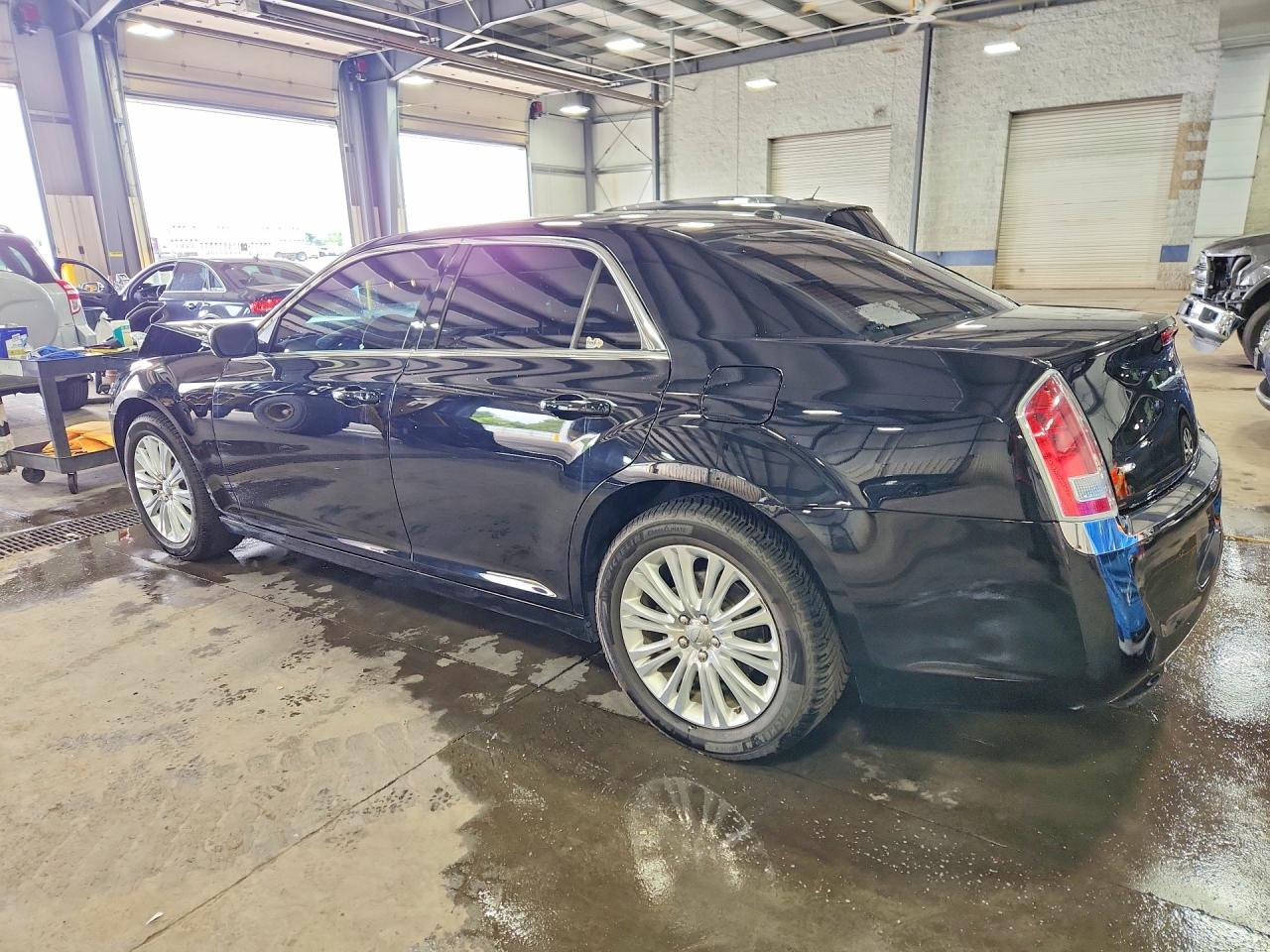 2013 Chrysler 300 Black vin: 2C3CCARG3DH739489