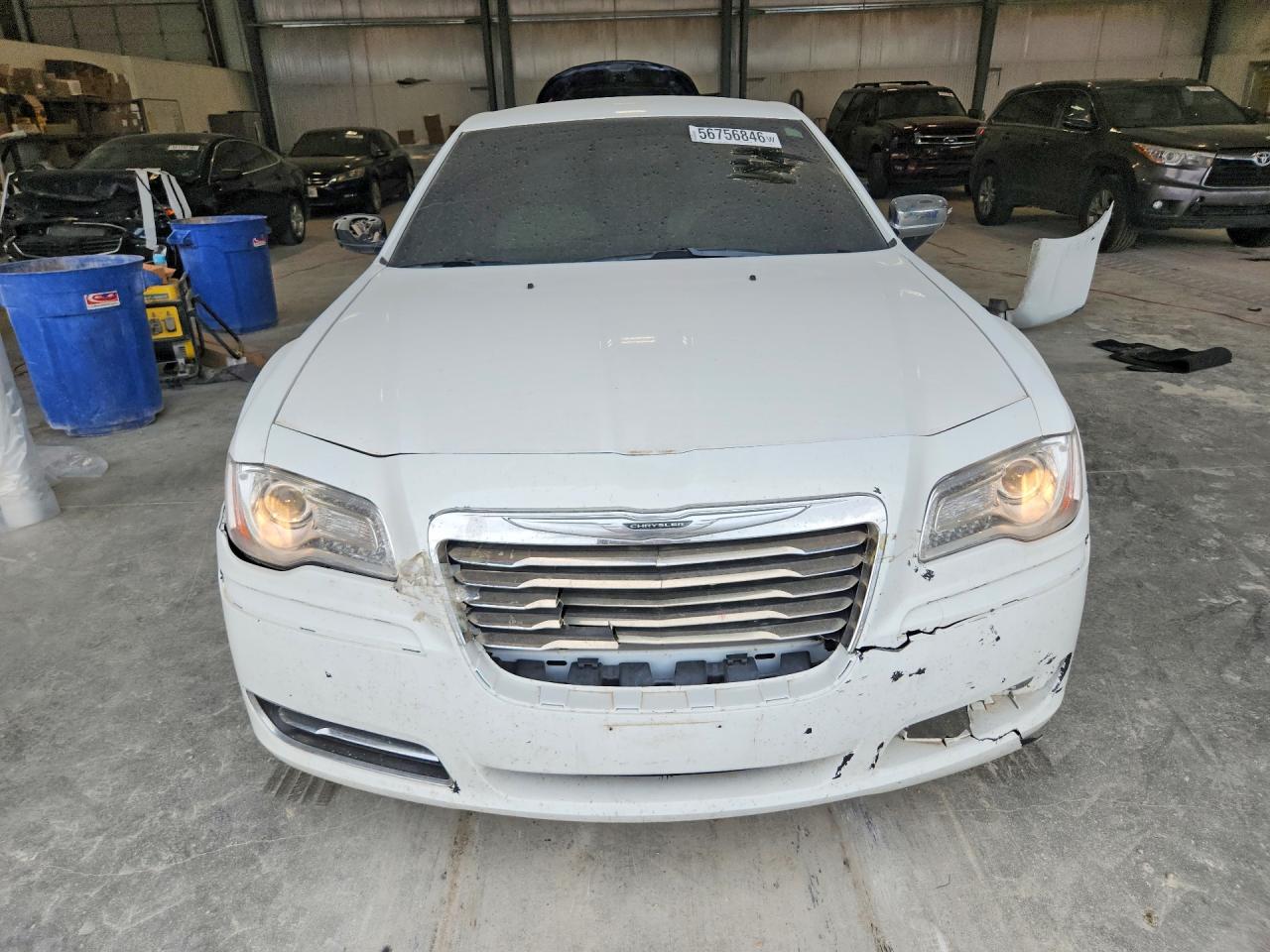 2014 Chrysler 300 White vin: 2C3CCARG3EH355830