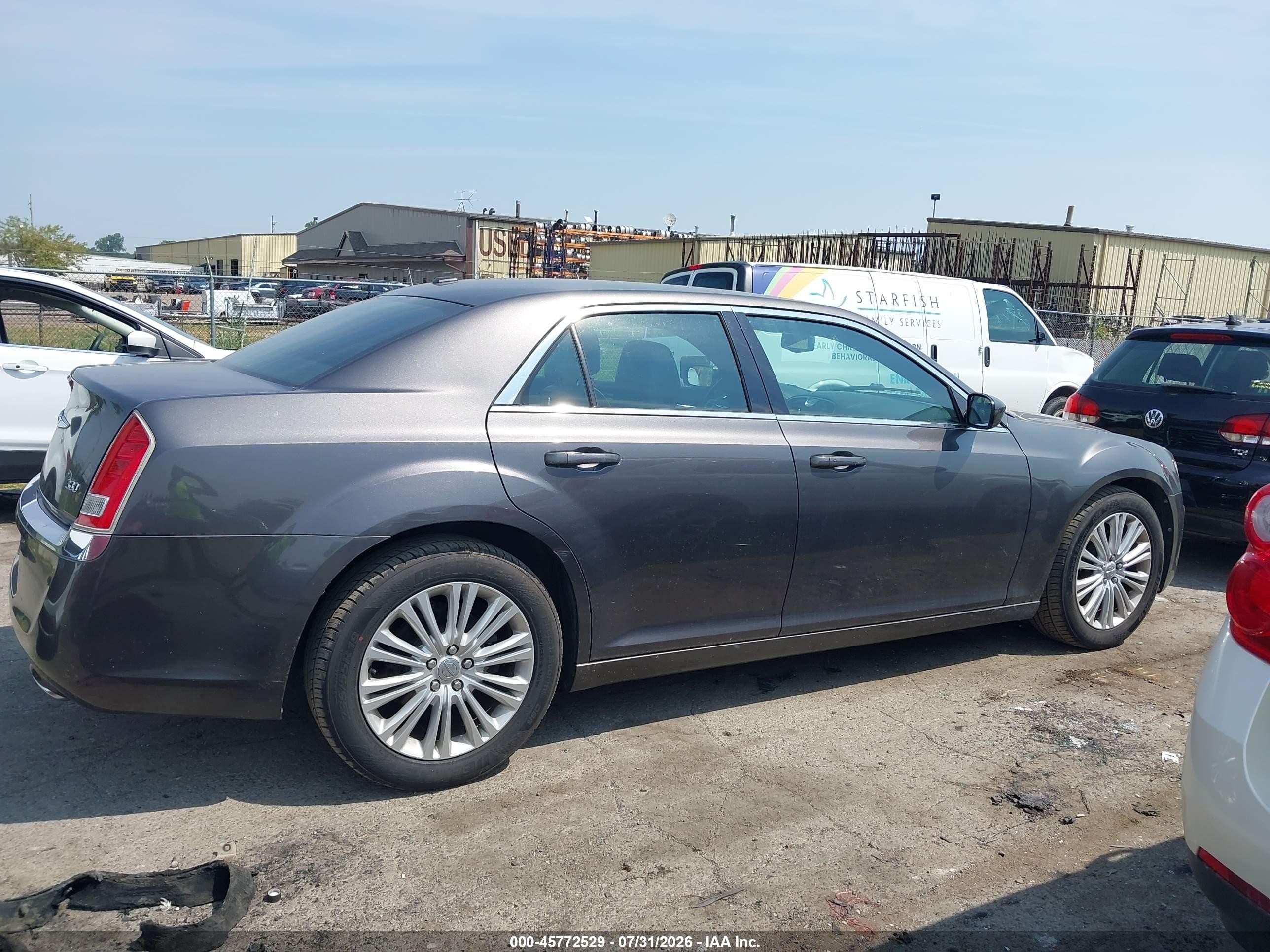 2014 Chrysler 300   Gray vin: 2C3CCARG3EH356119