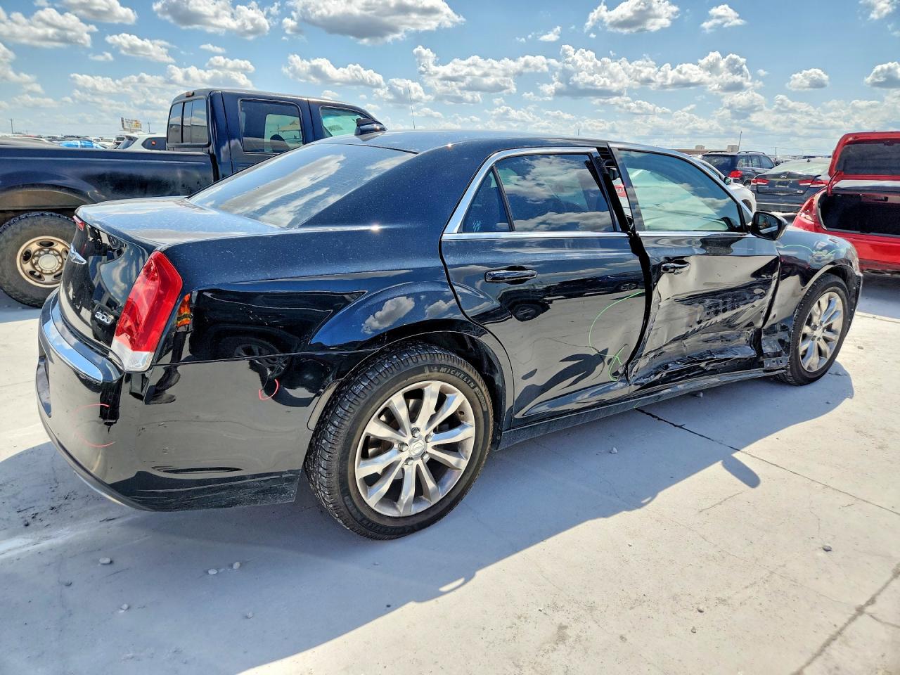 2015 Chrysler 300 Limited Черный vin: 2C3CCARG3FH876399