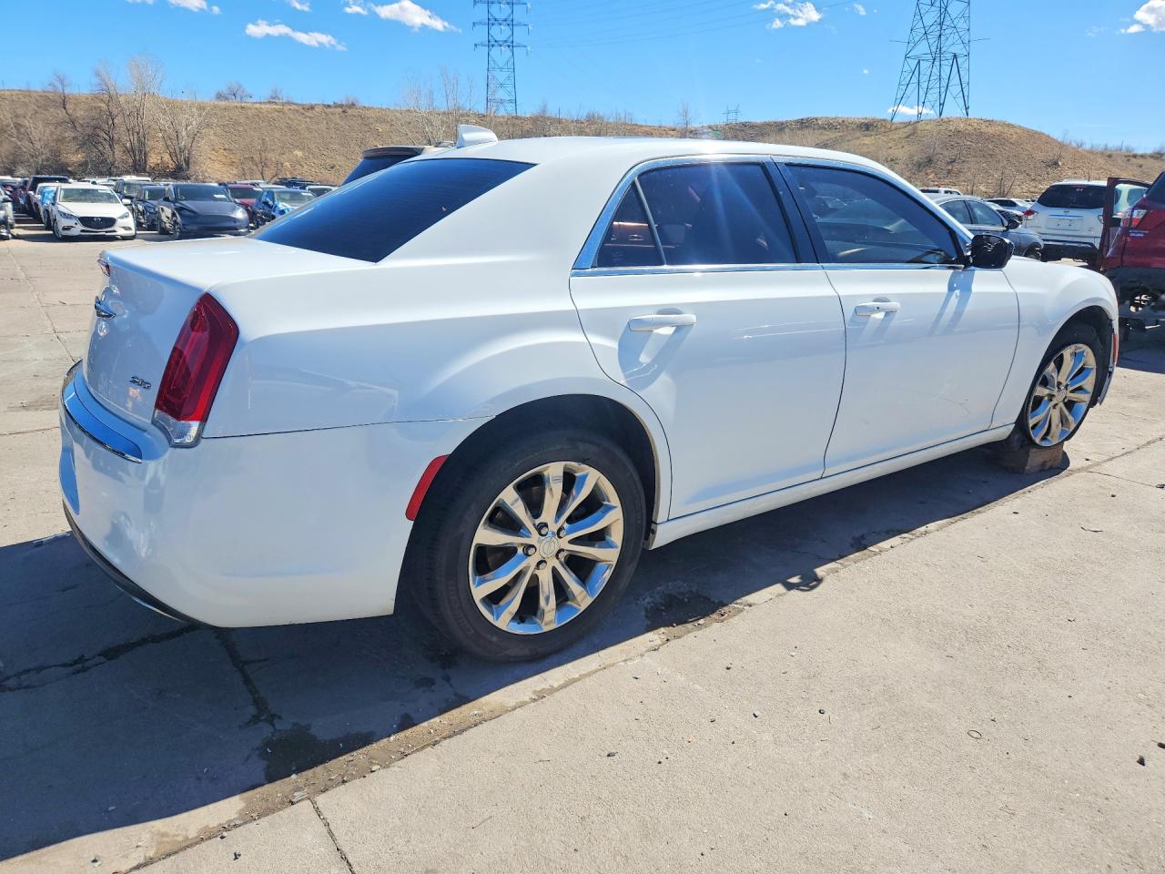 2016 Chrysler 300 Limited White vin: 2C3CCARG3GH270506