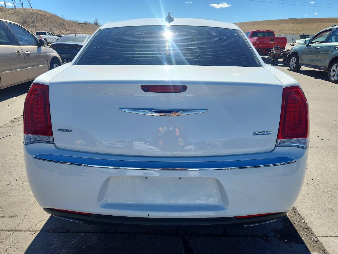 2016 Chrysler 300 Limited White vin: 2C3CCARG3GH270506