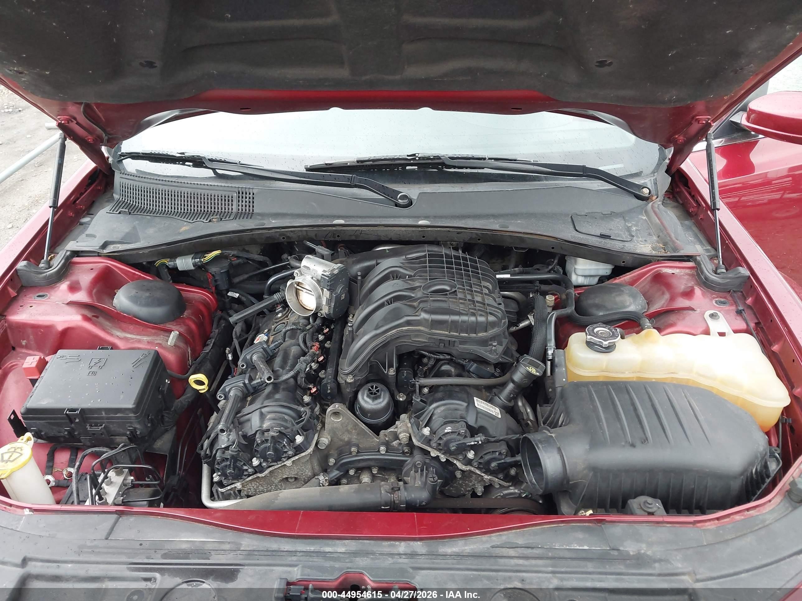 2014 Chrysler 300   Red vin: 2C3CCARG4EH157757