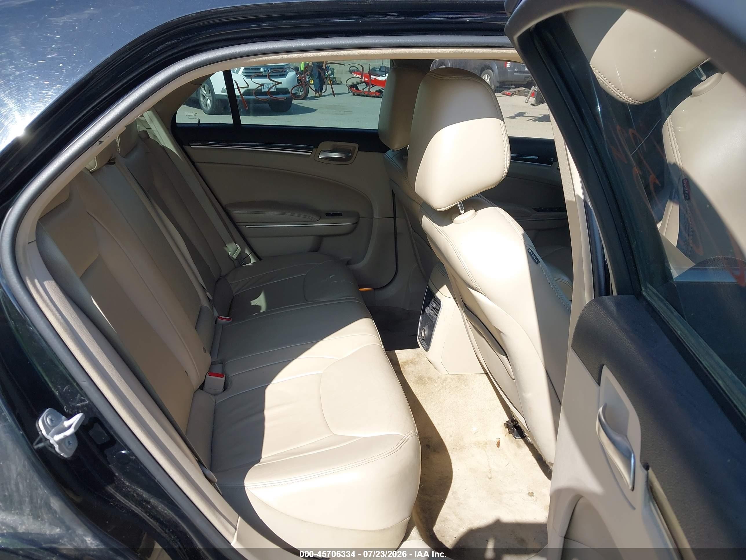 2014 Chrysler 300   Black vin: 2C3CCARG4EH163395