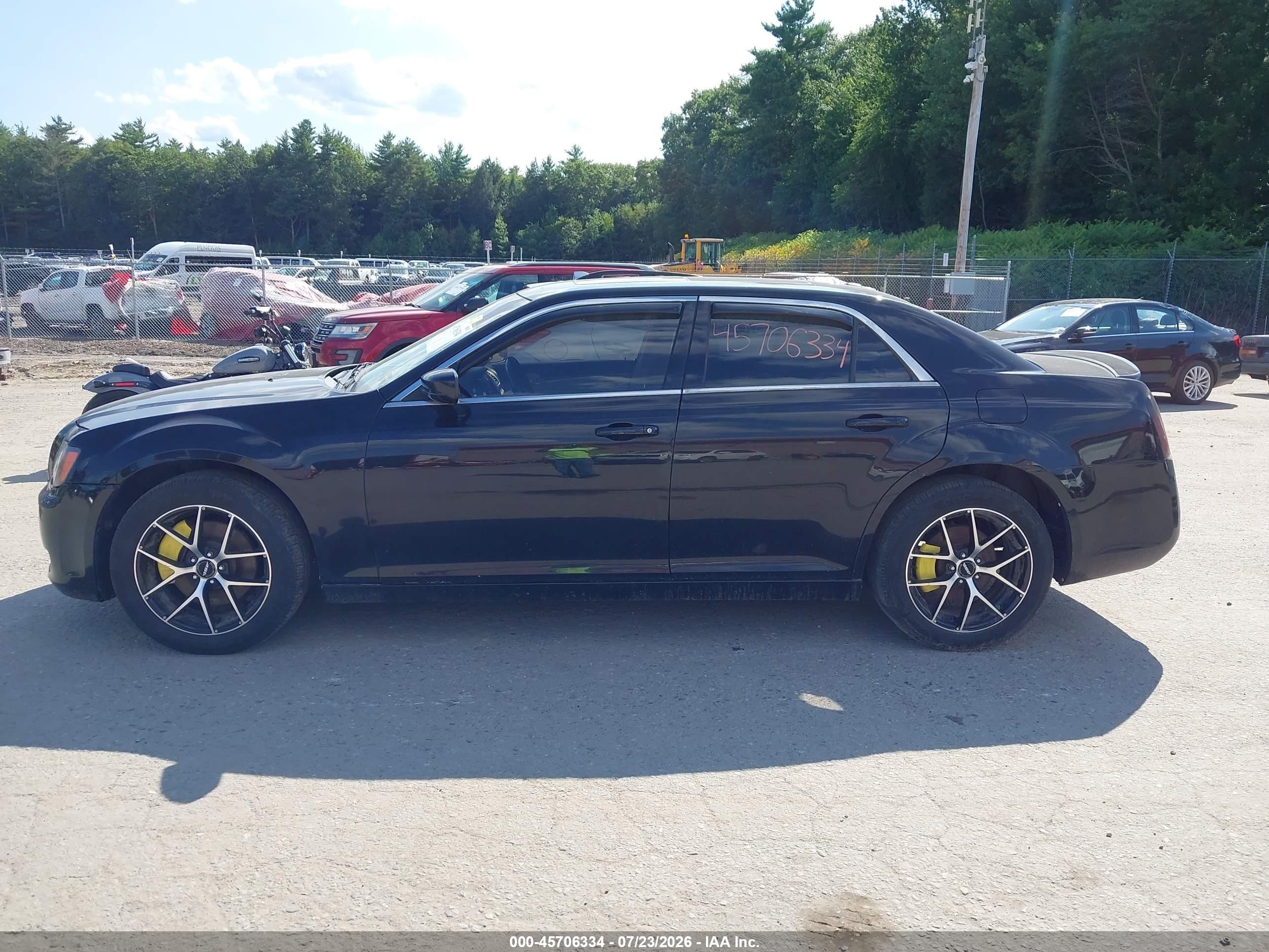 2014 Chrysler 300   Black vin: 2C3CCARG4EH163395