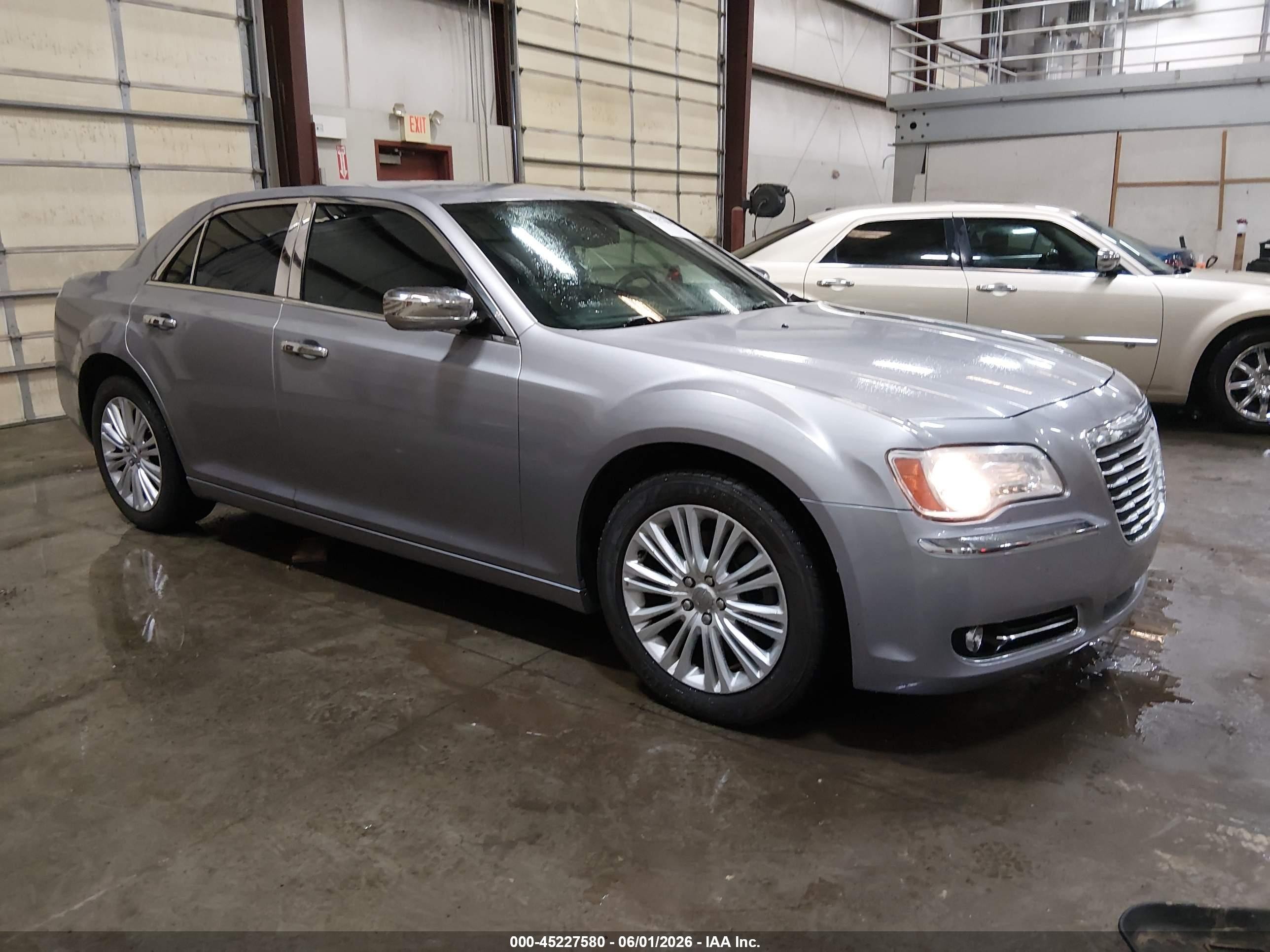 2014 Chrysler 300   Gray vin: 2C3CCARG4EH352726