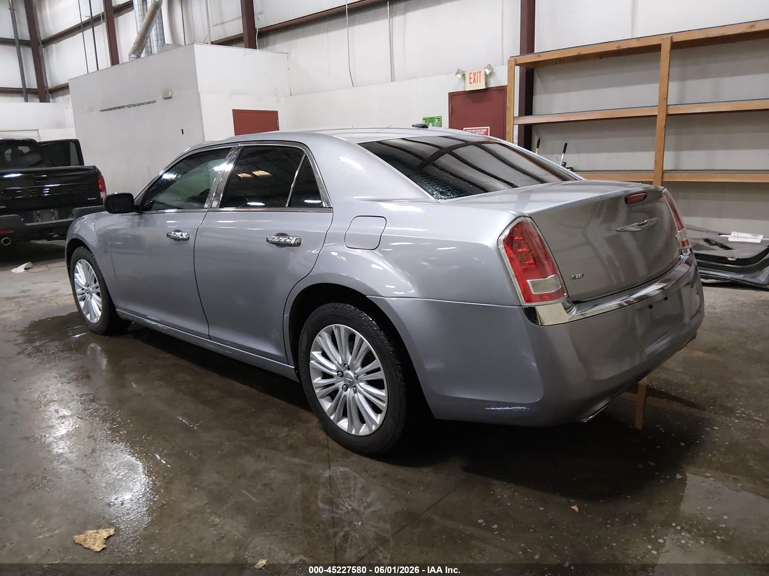 2014 Chrysler 300   Серый vin: 2C3CCARG4EH352726