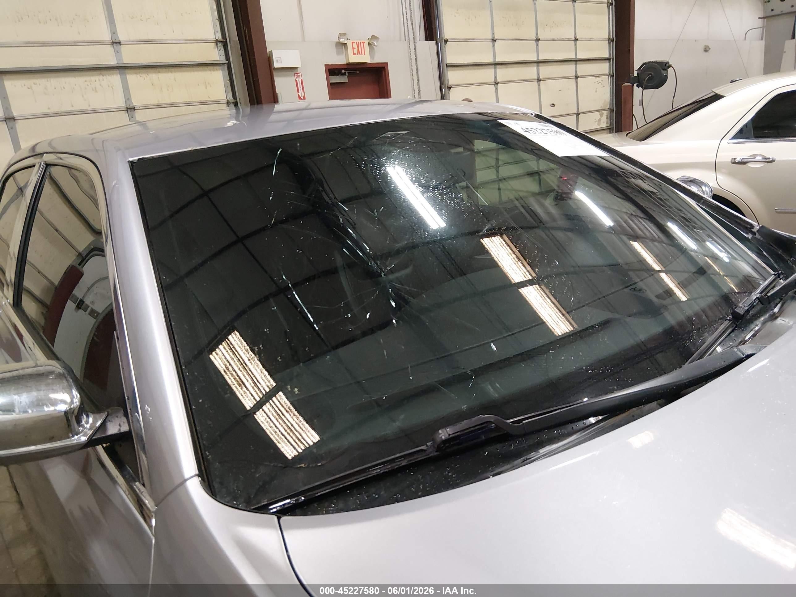 2014 Chrysler 300   Серый vin: 2C3CCARG4EH352726