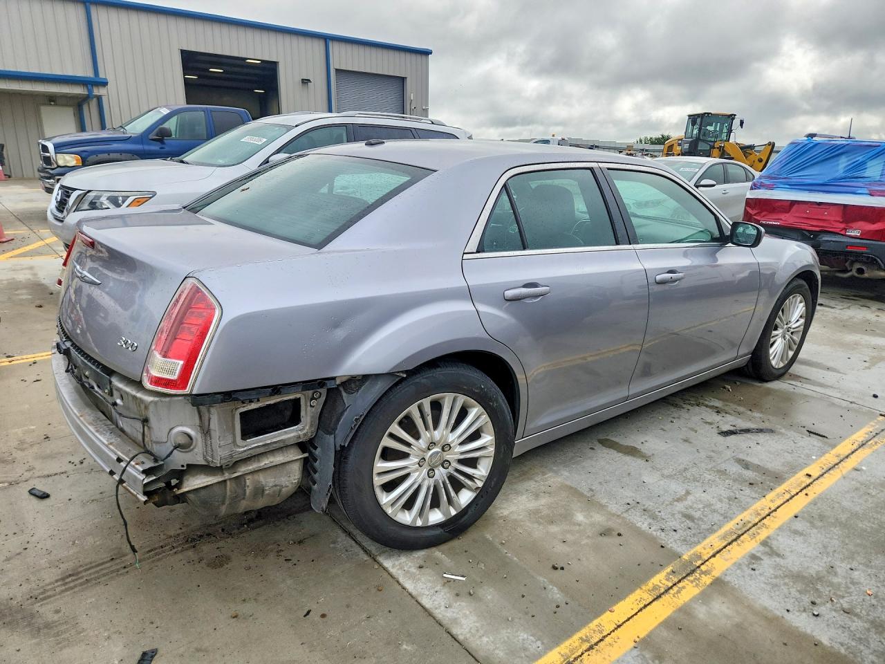 2014 Chrysler 300 Серебряный vin: 2C3CCARG4EH376895
