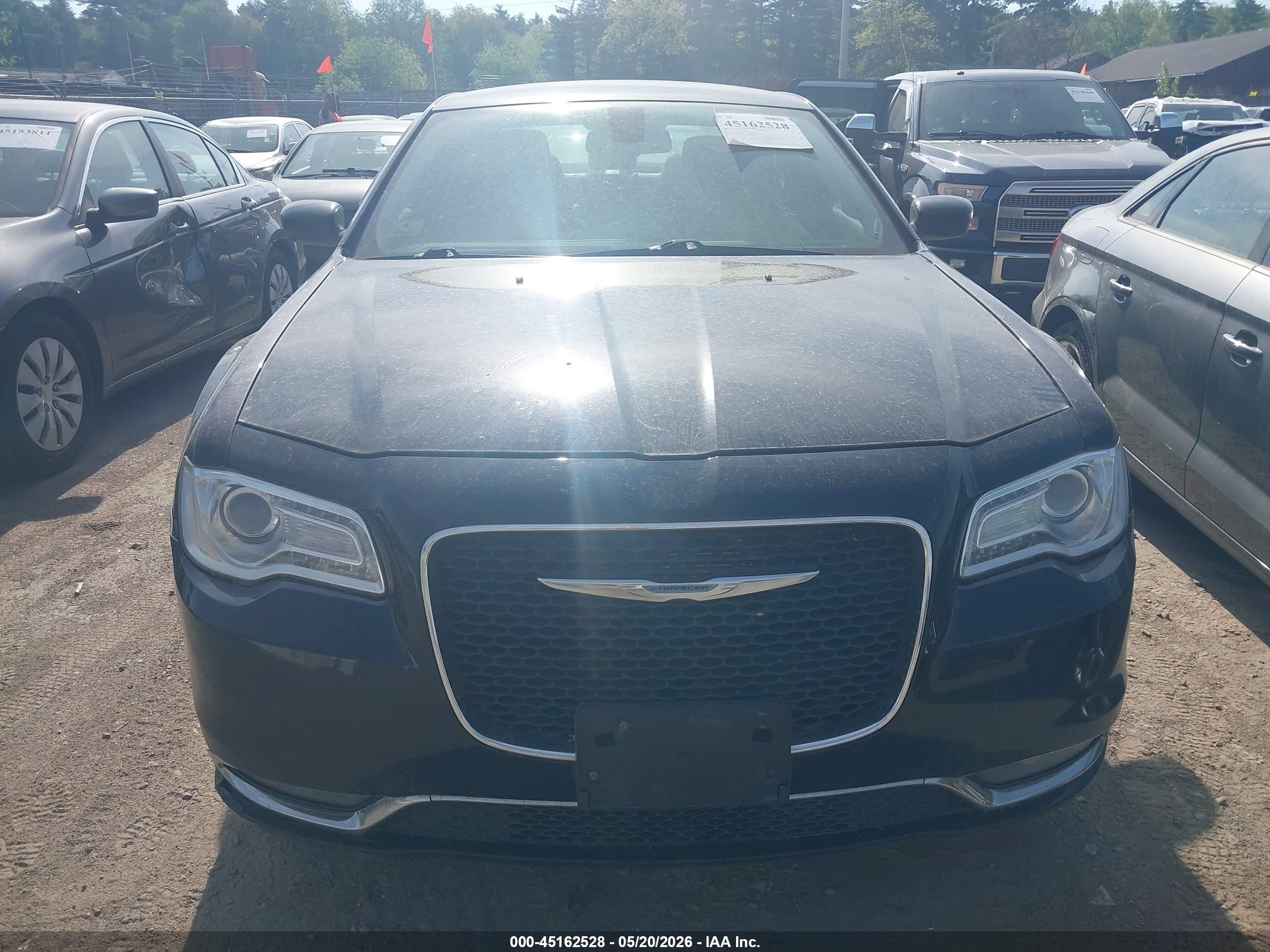 2015 Chrysler 300 Limited Черный vin: 2C3CCARG4FH781642