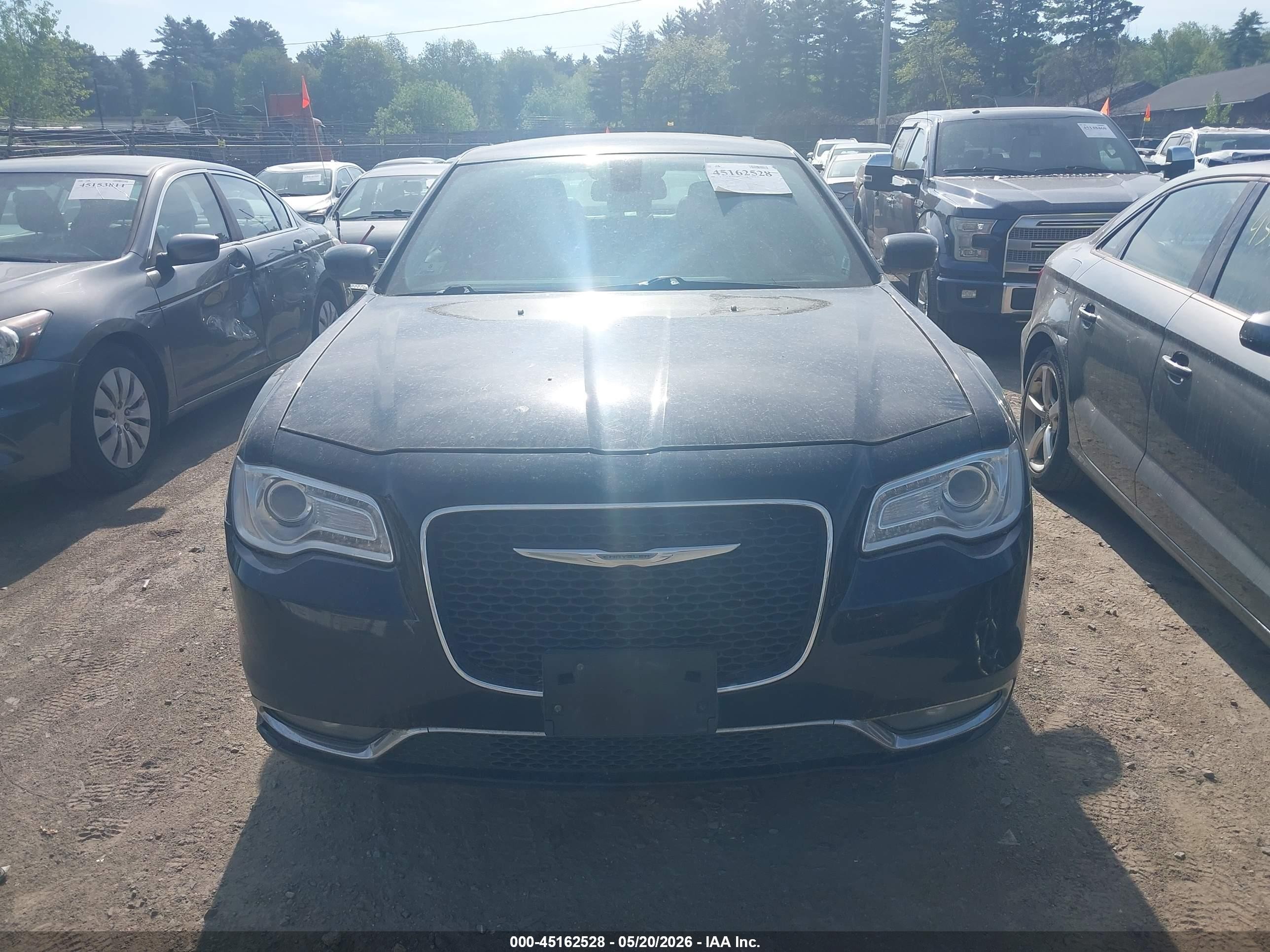 2015 Chrysler 300 Limited Черный vin: 2C3CCARG4FH781642