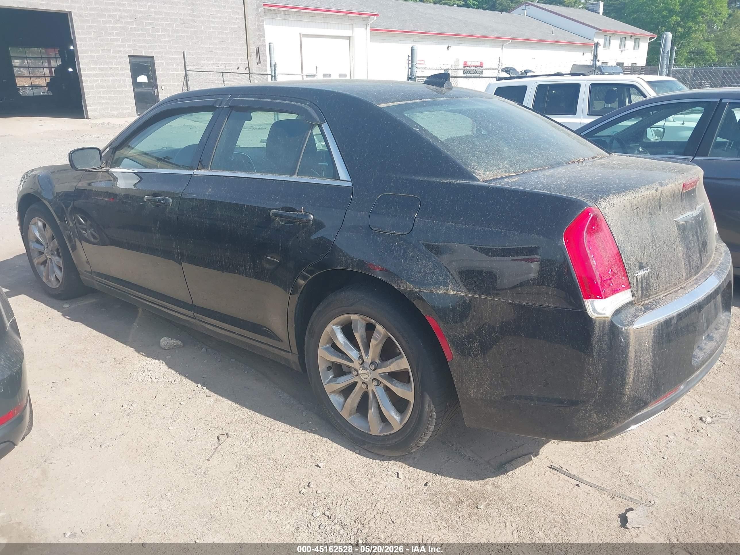 2015 Chrysler 300 Limited Черный vin: 2C3CCARG4FH781642
