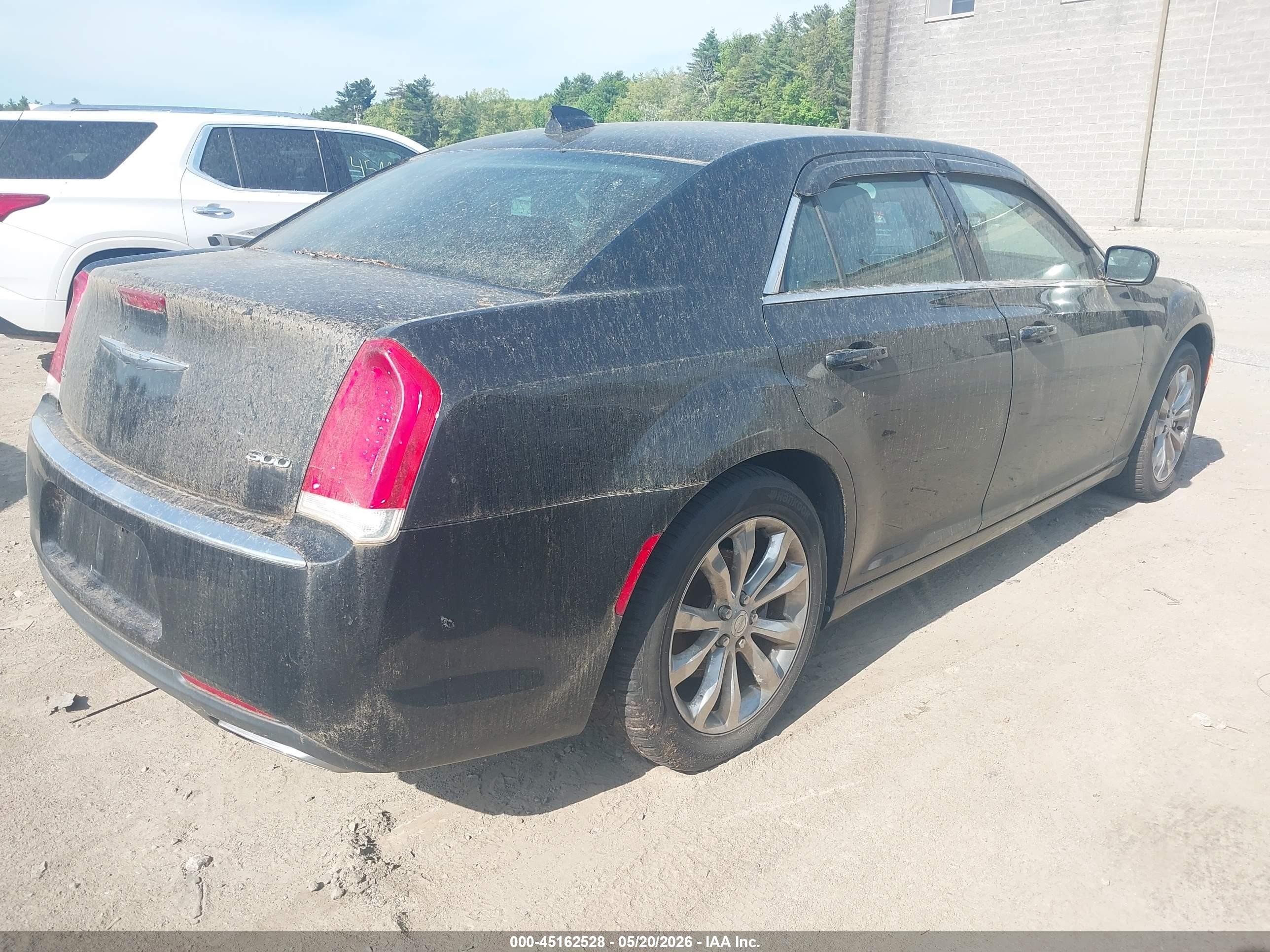 2015 Chrysler 300 Limited Черный vin: 2C3CCARG4FH781642