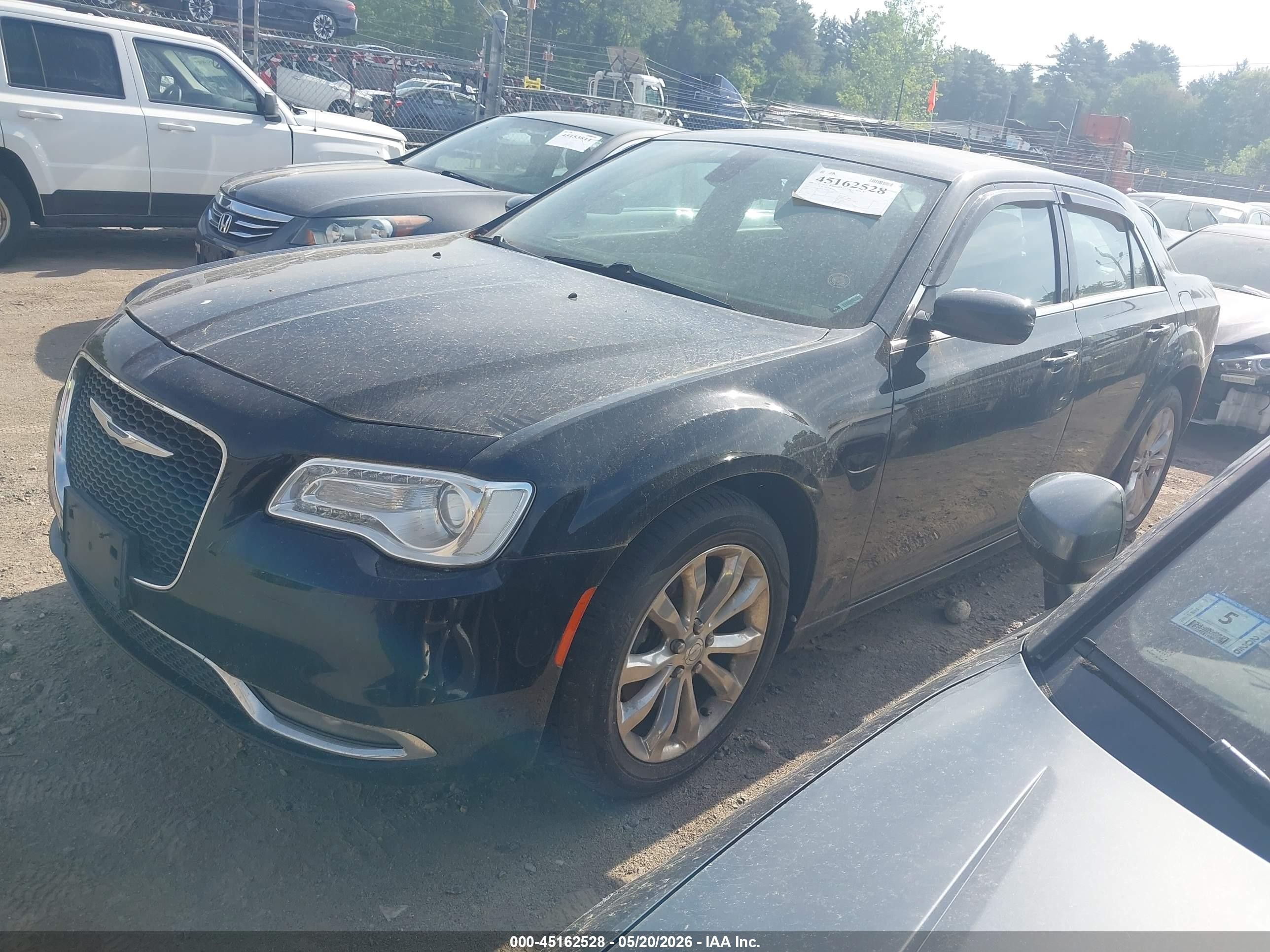 2015 Chrysler 300 Limited Черный vin: 2C3CCARG4FH781642