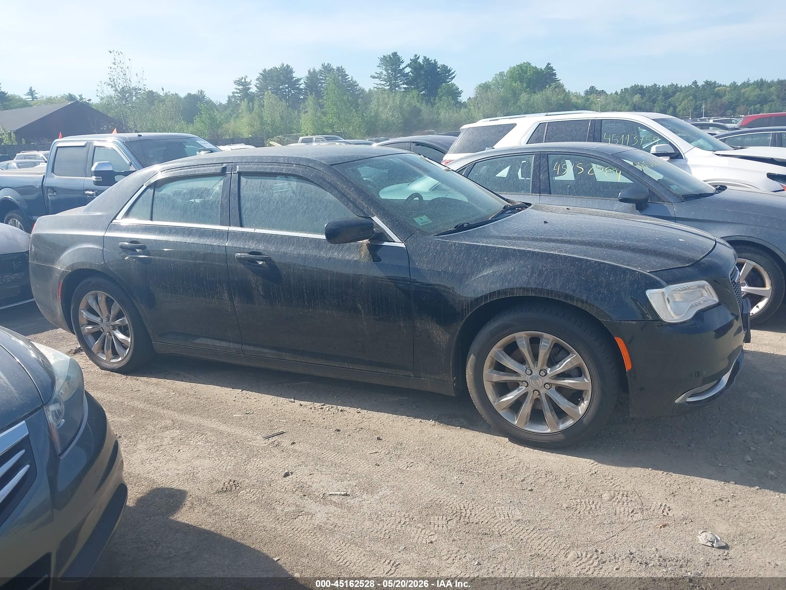 2015 Chrysler 300 Limited Черный vin: 2C3CCARG4FH781642