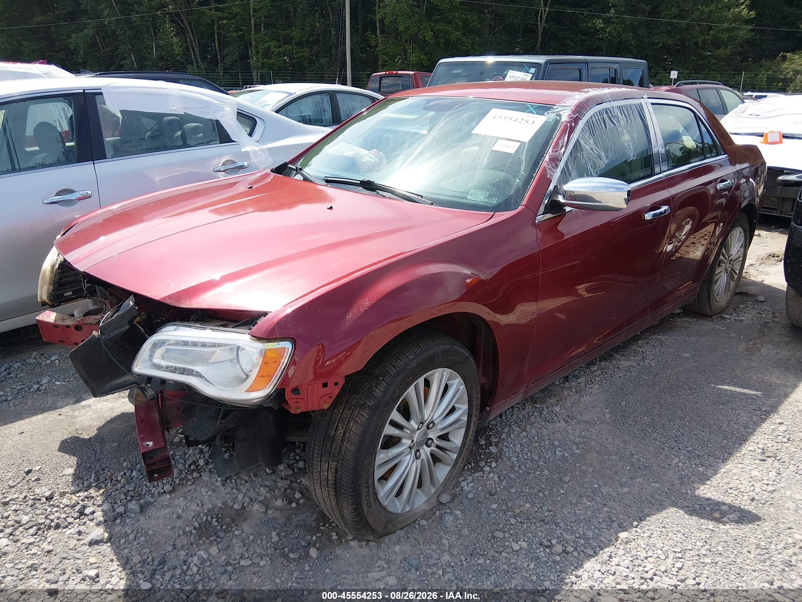 2014 Chrysler 300   Red vin: 2C3CCARG5EH321470