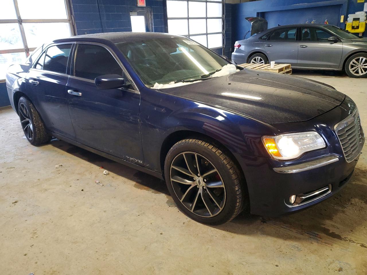 2014 Chrysler 300 Blue vin: 2C3CCARG5EH378154