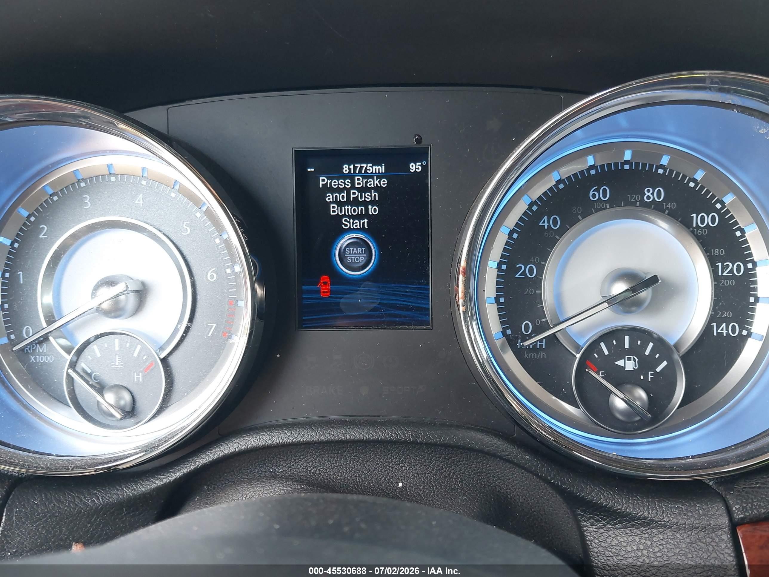 2014 Chrysler 300   White vin: 2C3CCARG5EH384374