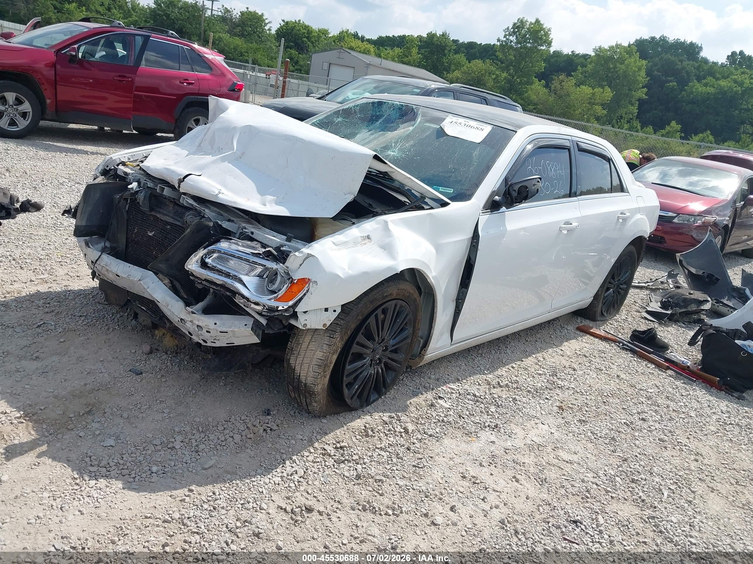 2014 Chrysler 300   White vin: 2C3CCARG5EH384374