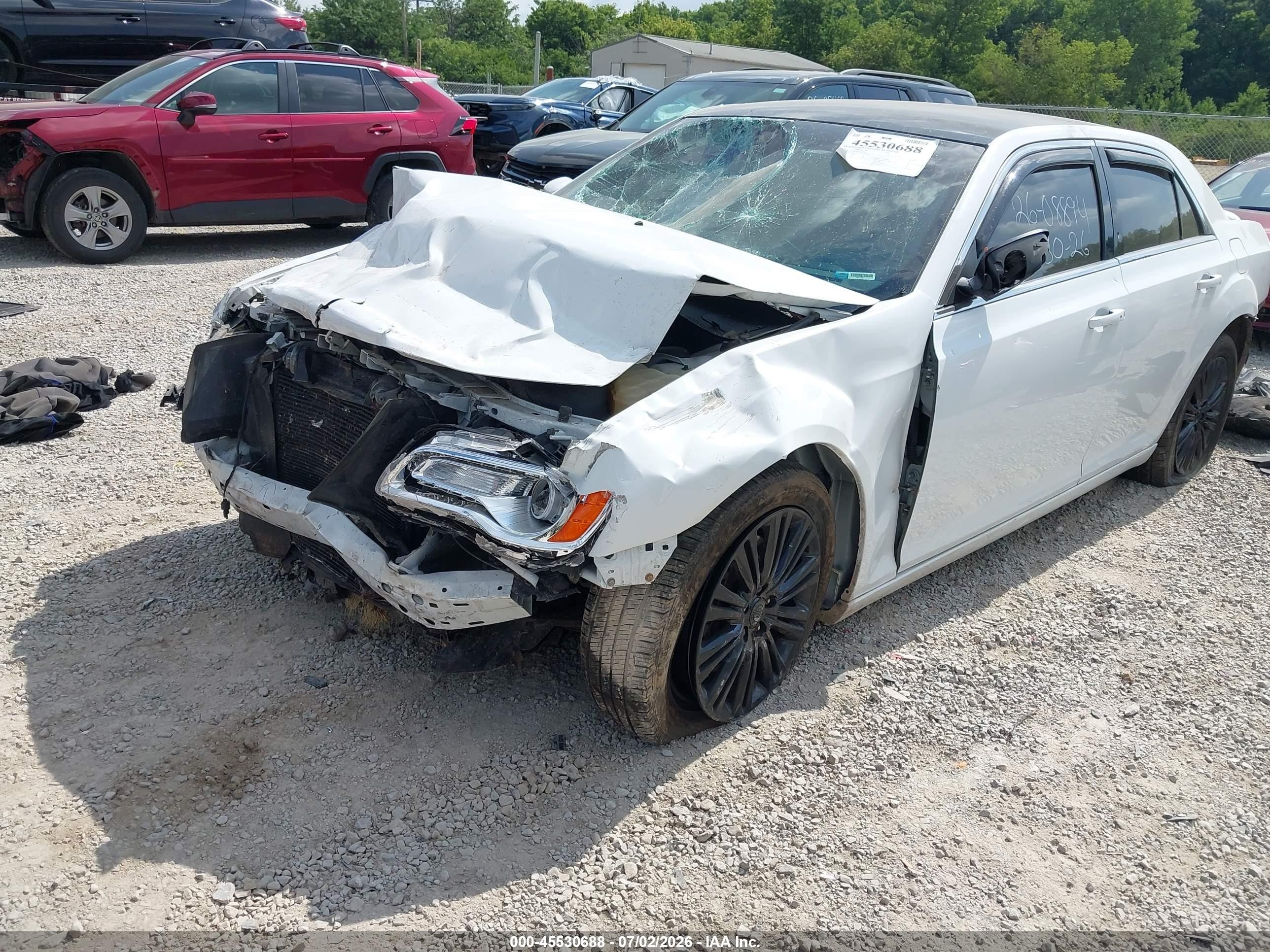 2014 Chrysler 300   White vin: 2C3CCARG5EH384374