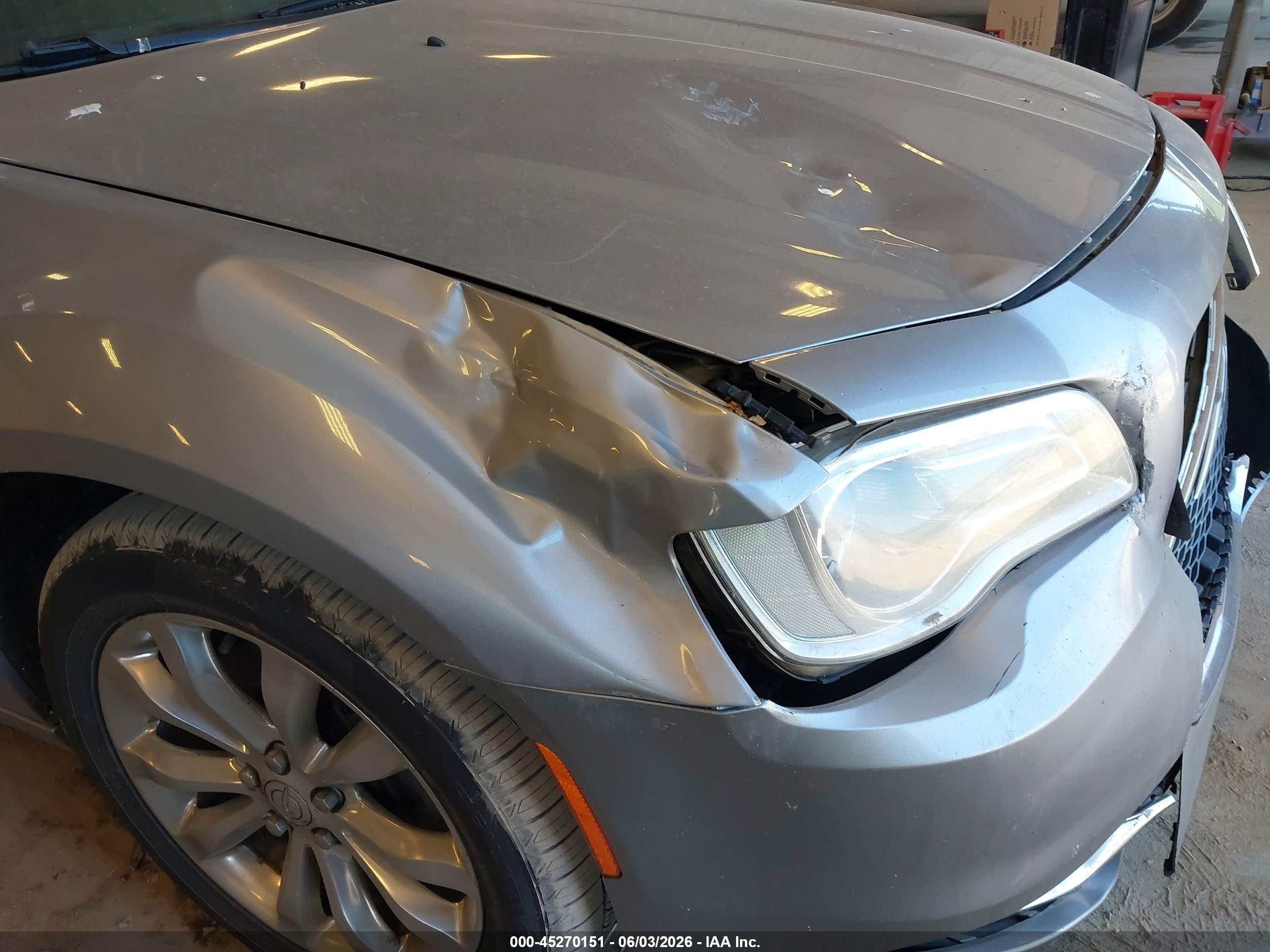 2015 Chrysler 300 Limited Silver vin: 2C3CCARG5FH923397