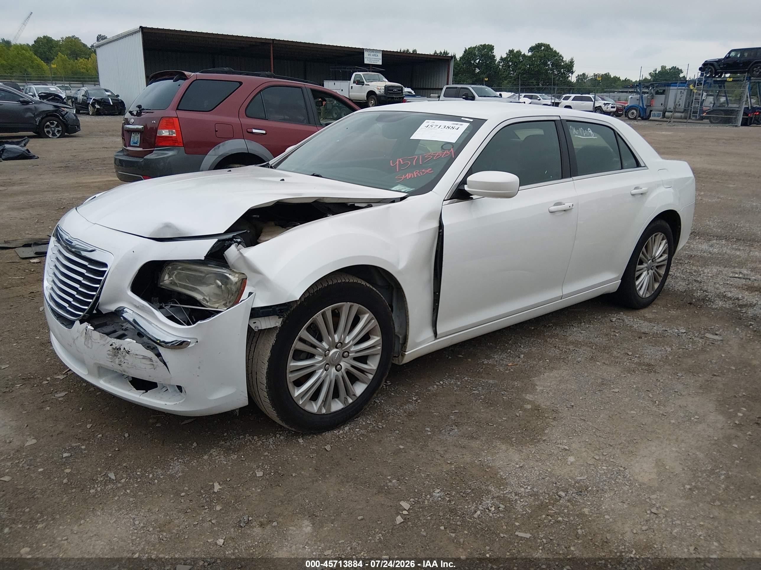 2014 Chrysler 300   White vin: 2C3CCARG6EH183891