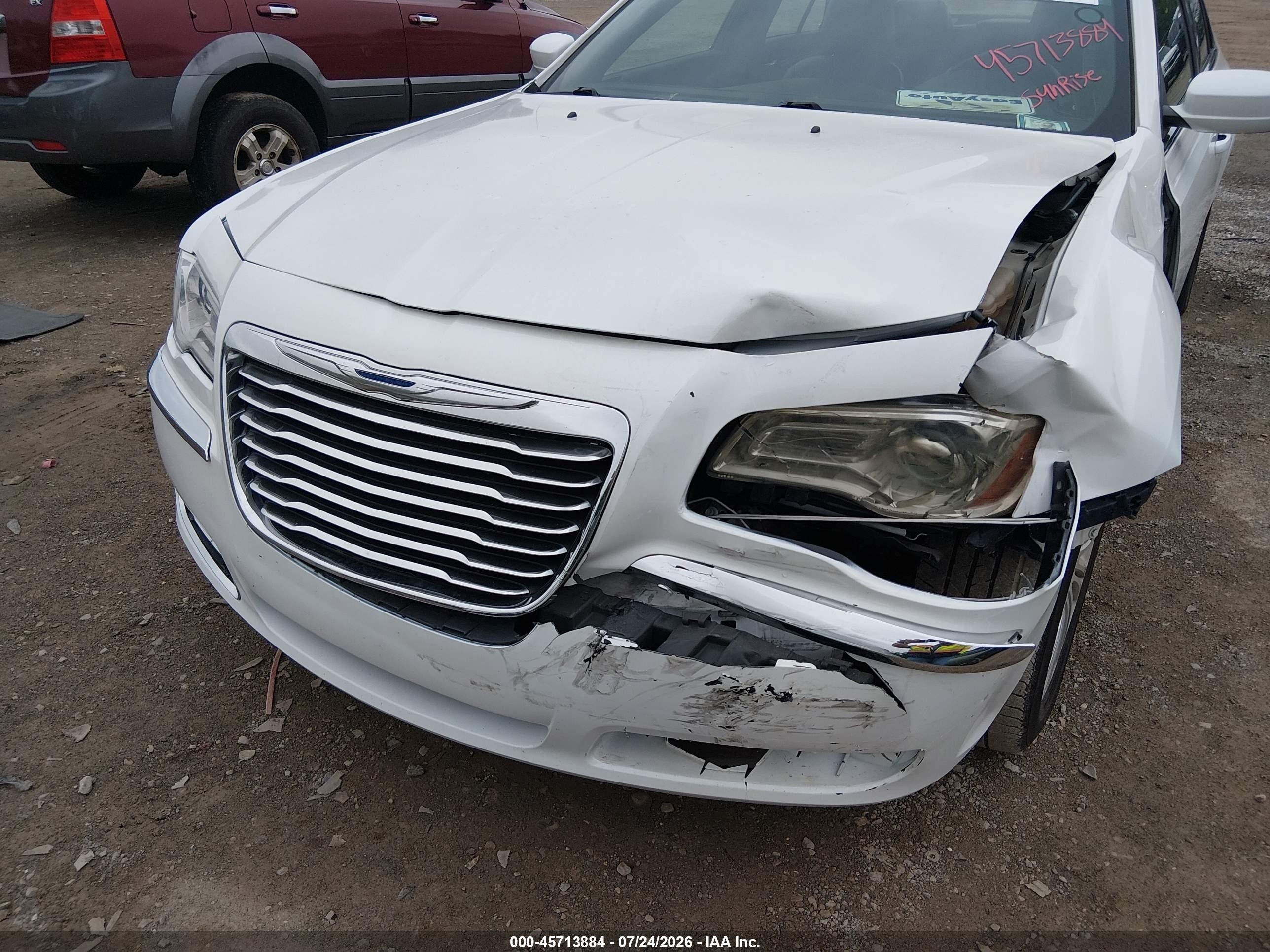 2014 Chrysler 300   White vin: 2C3CCARG6EH183891