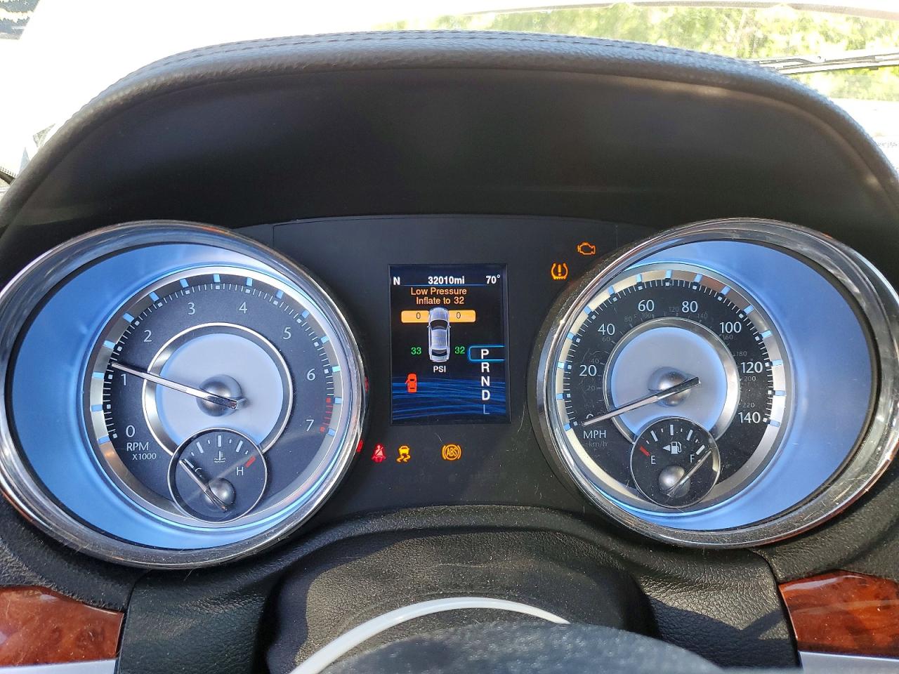 2014 Chrysler 300 Gray vin: 2C3CCARG6EH321445
