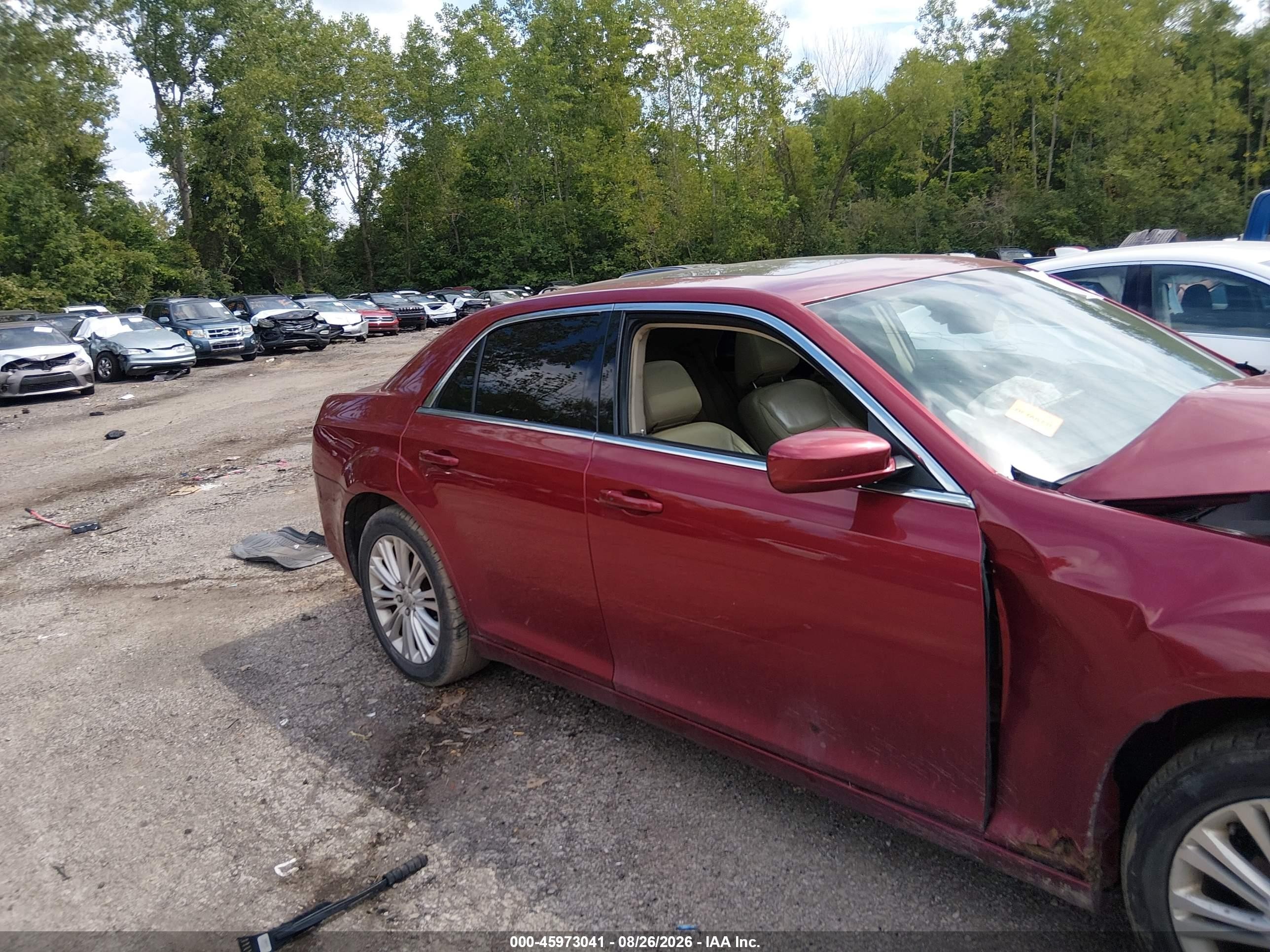 2014 Chrysler 300 Красный vin: 2C3CCARG7EH144369