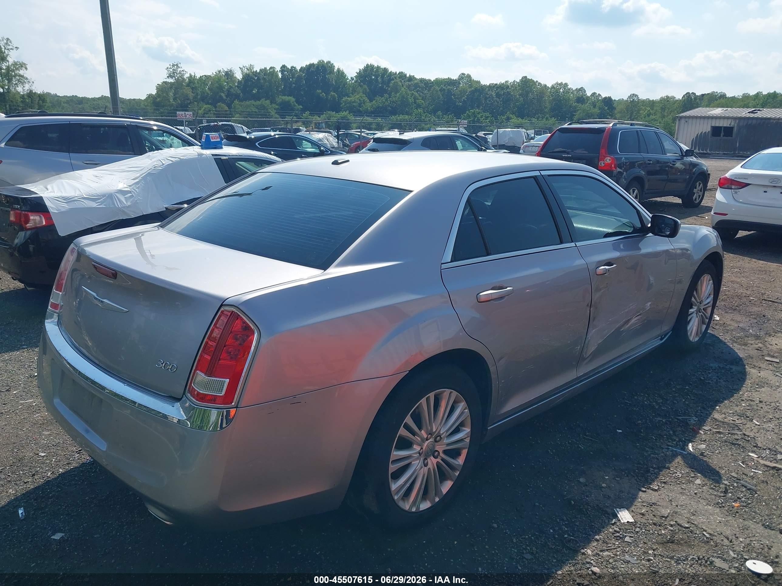 2014 Chrysler 300 Silver vin: 2C3CCARG7EH337329