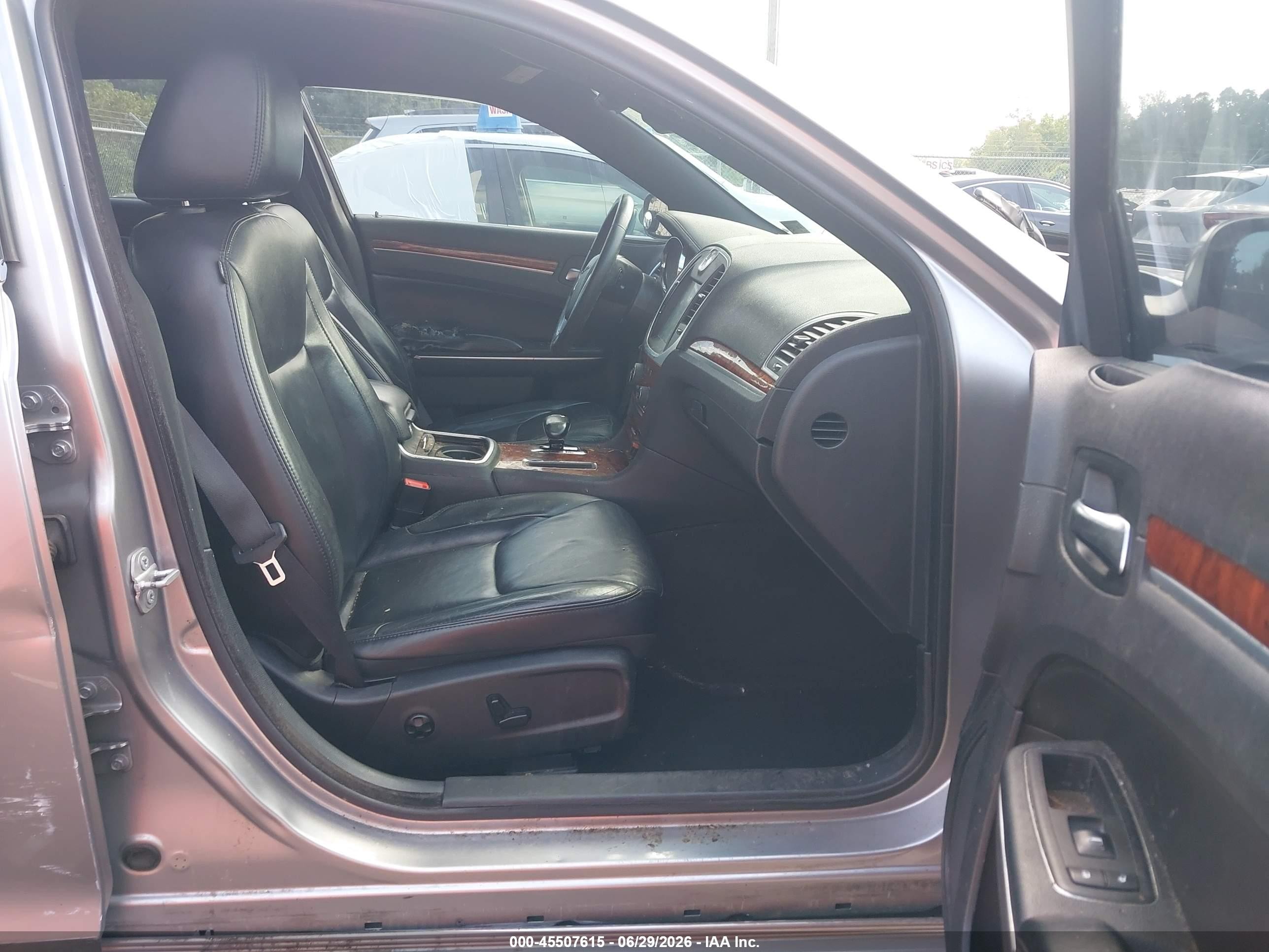 2014 Chrysler 300 Silver vin: 2C3CCARG7EH337329