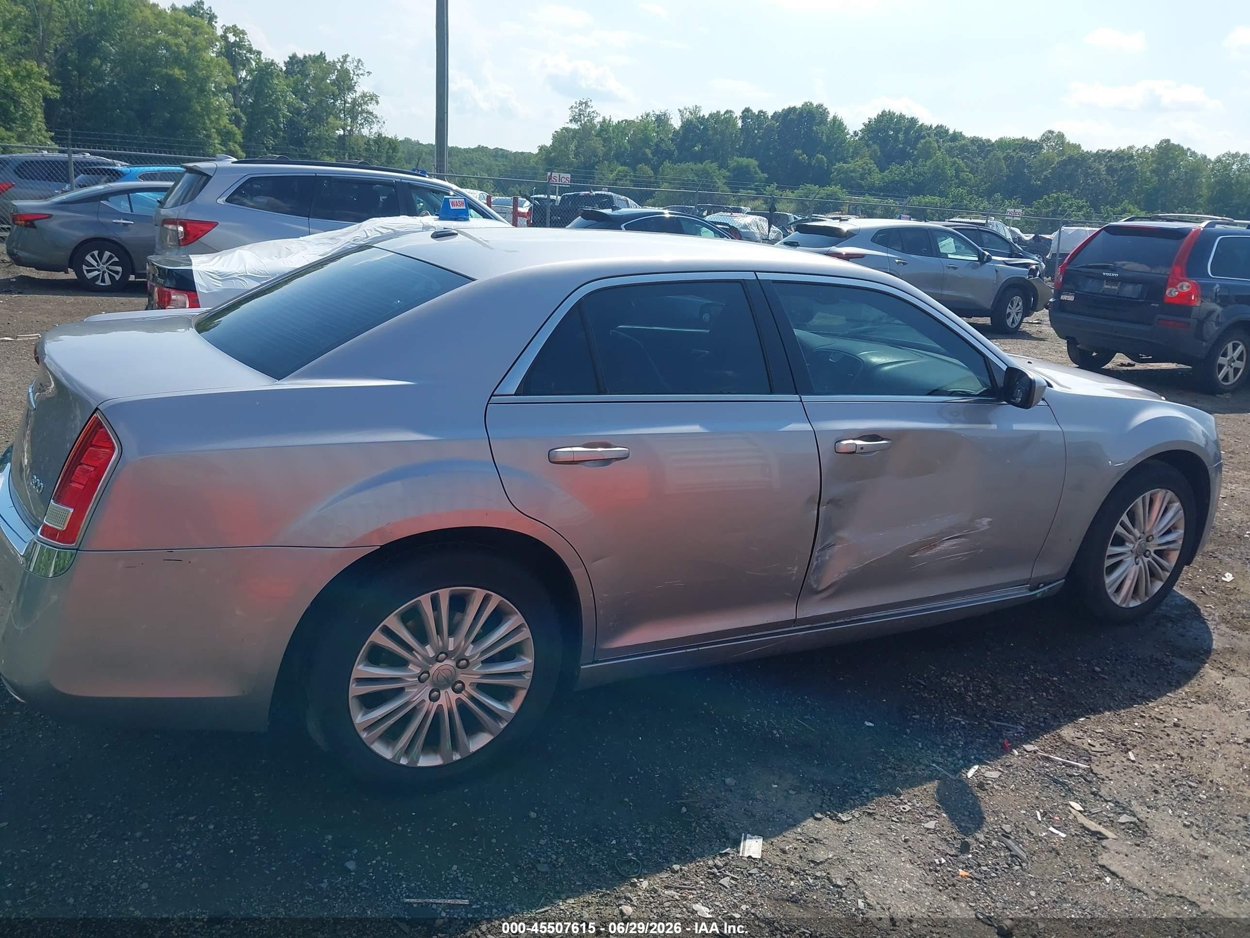 2014 Chrysler 300 Silver vin: 2C3CCARG7EH337329