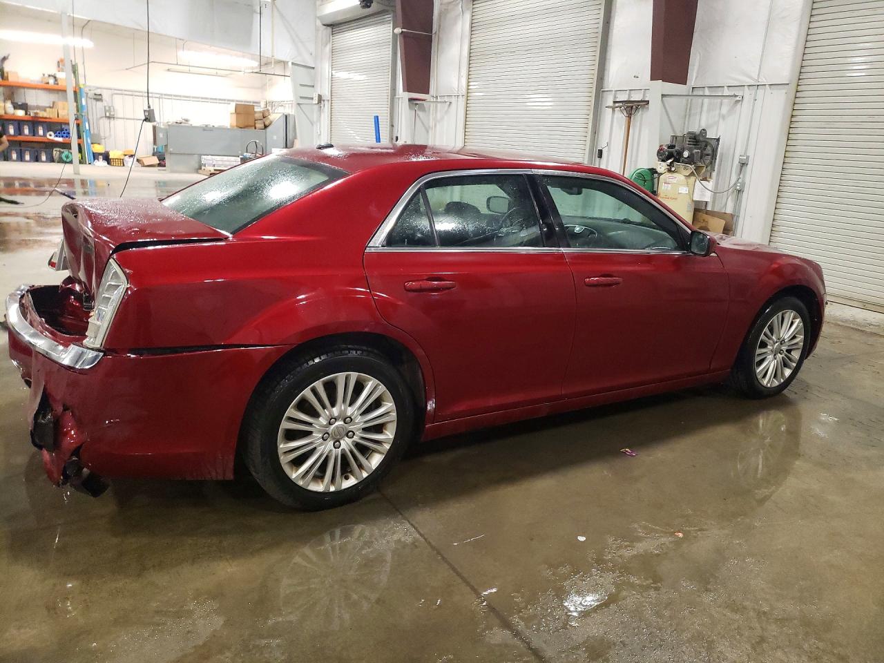 2014 Chrysler 300 Maroon vin: 2C3CCARG7EH352901