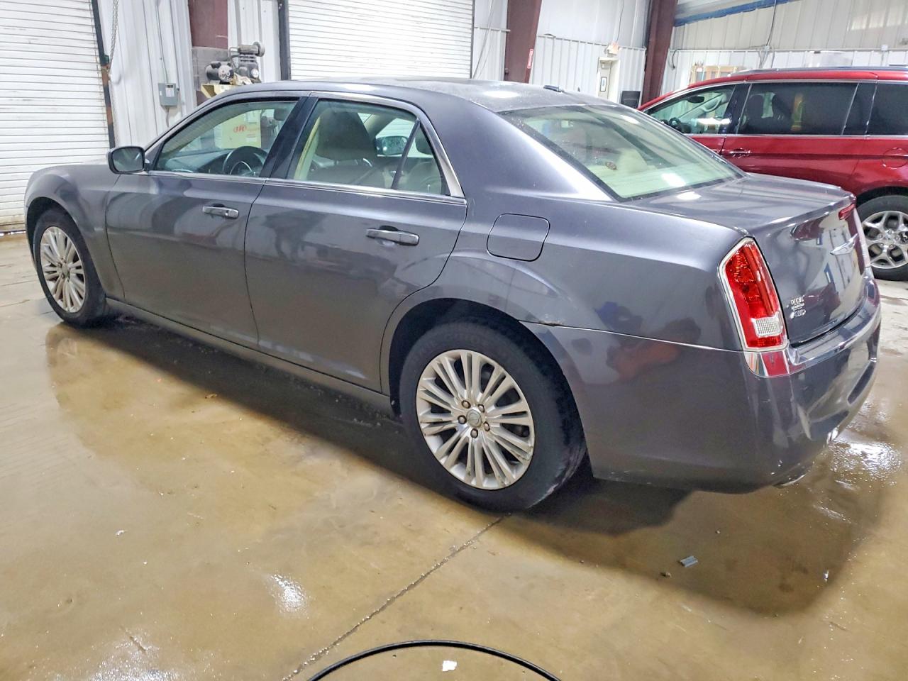 2013 Chrysler 300 Gray vin: 2C3CCARG8DH573681