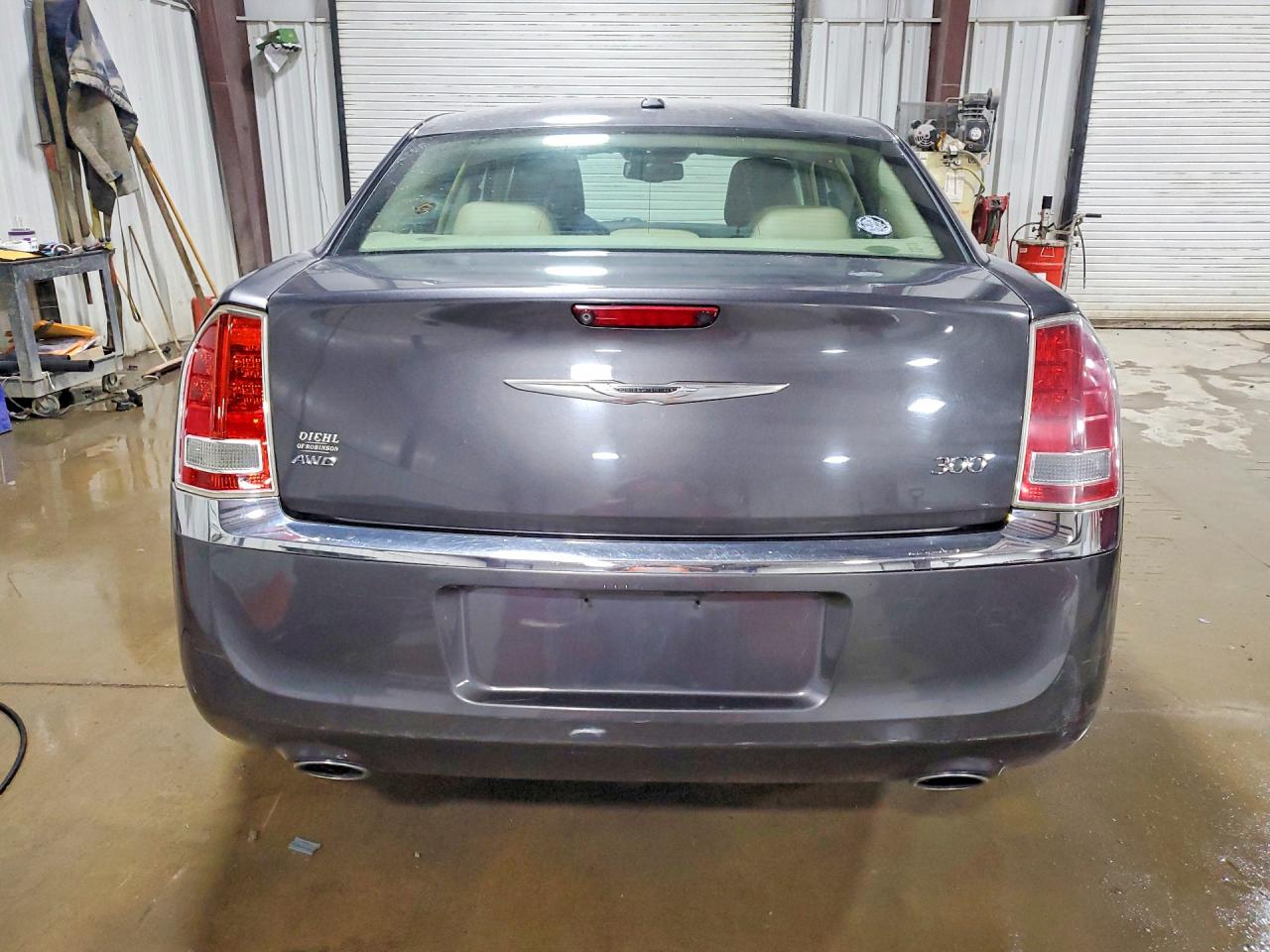2013 Chrysler 300 Gray vin: 2C3CCARG8DH573681
