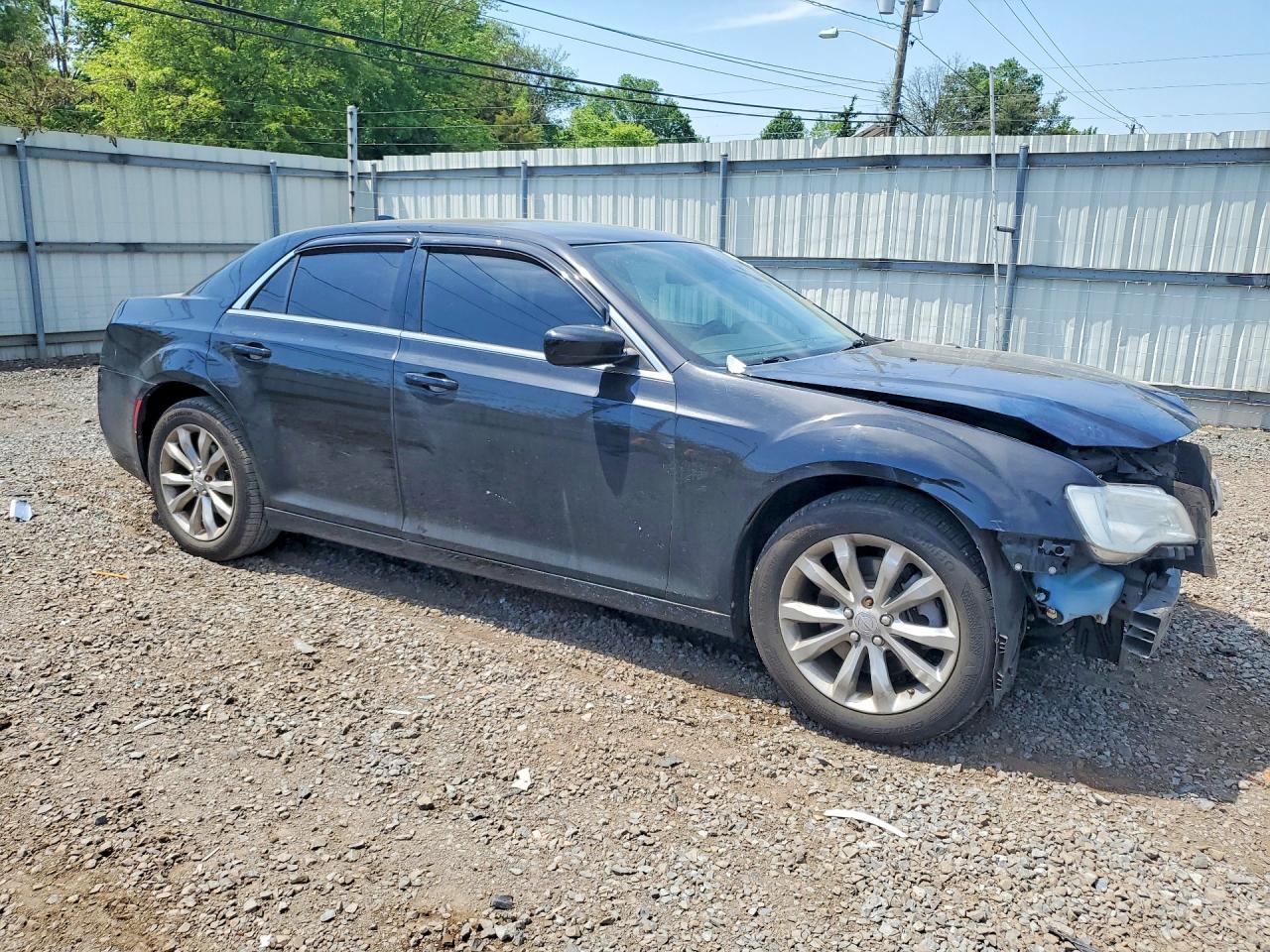2015 Chrysler 300 Limited Black vin: 2C3CCARG8FH831104