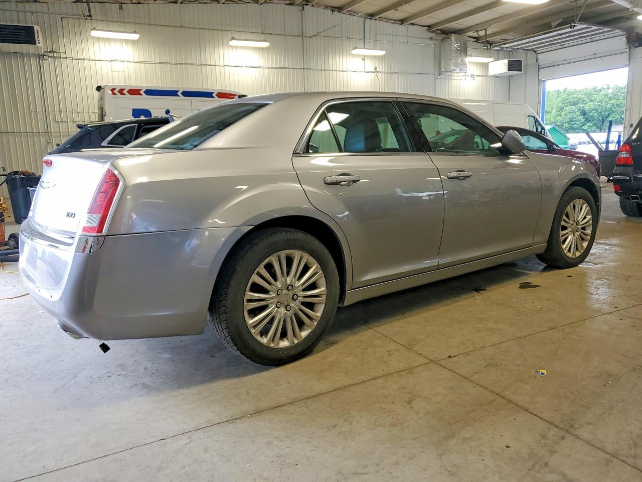 2014 Chrysler 300 Silver vin: 2C3CCARG9EH223610