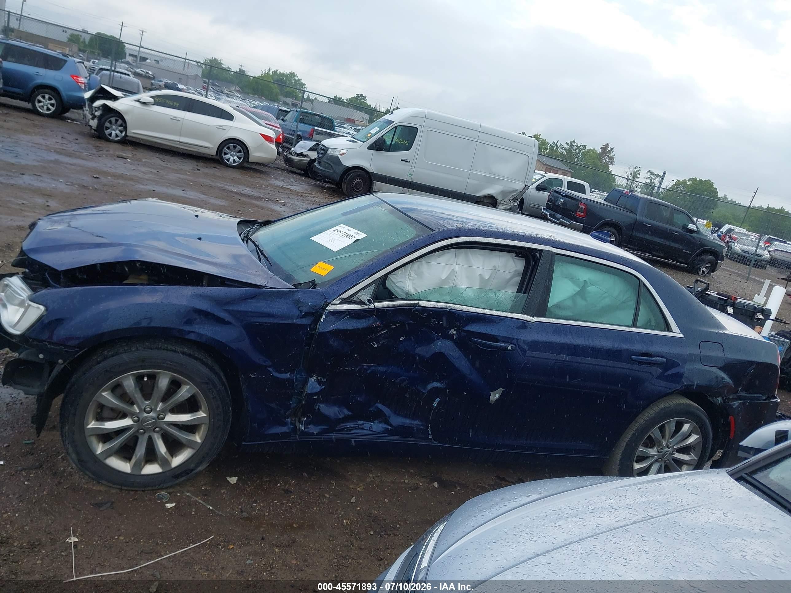 2015 Chrysler 300 Limited Dark Blue vin: 2C3CCARG9FH808561