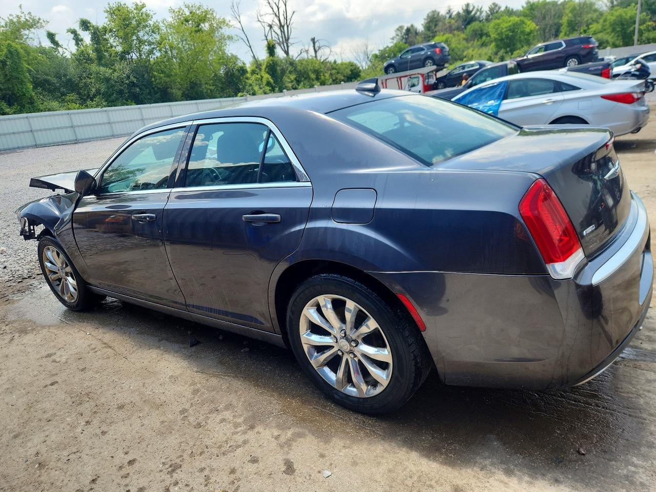 2015 Chrysler 300 Limited Gray vin: 2C3CCARG9FH849451