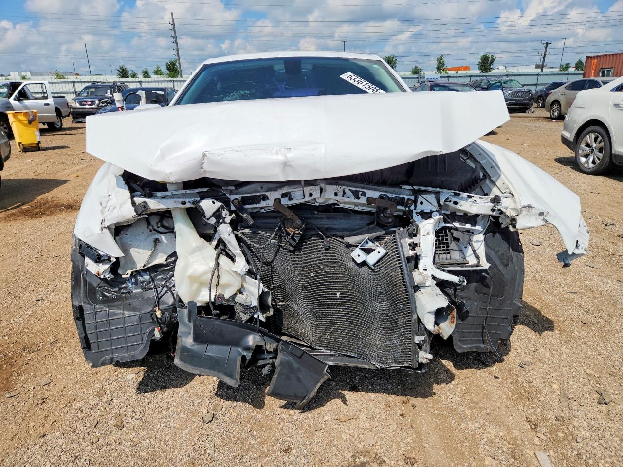 2015 Chrysler 300 Limited White vin: 2C3CCARG9FH923323