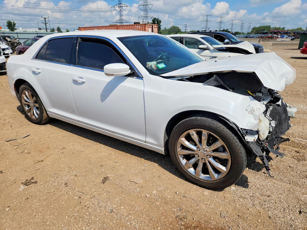 2015 Chrysler 300 Limited White vin: 2C3CCARG9FH923323