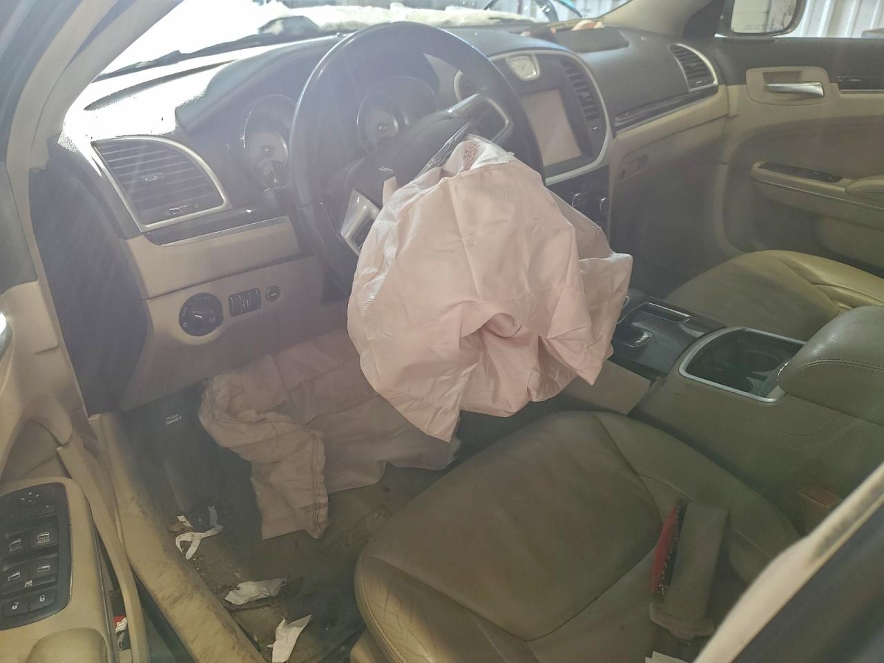 2014 Chrysler 300 Silver vin: 2C3CCARGXEH120390