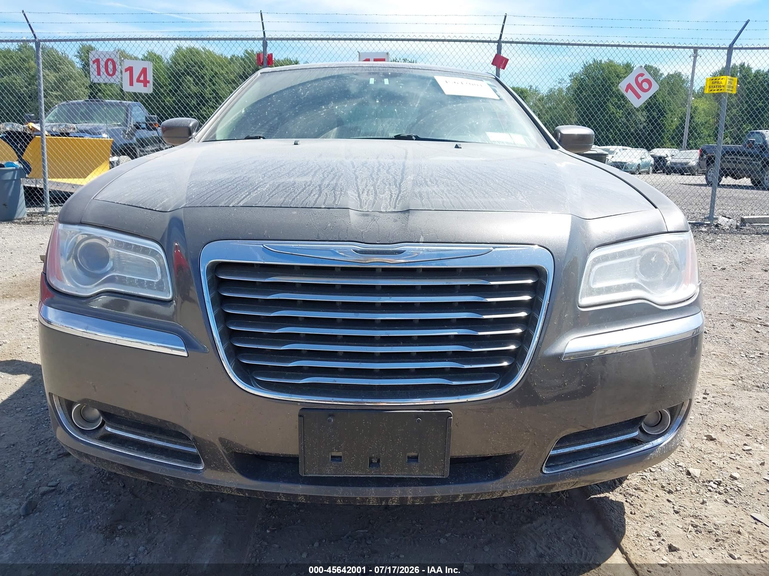 2014 Chrysler 300   Gray vin: 2C3CCARGXEH203835