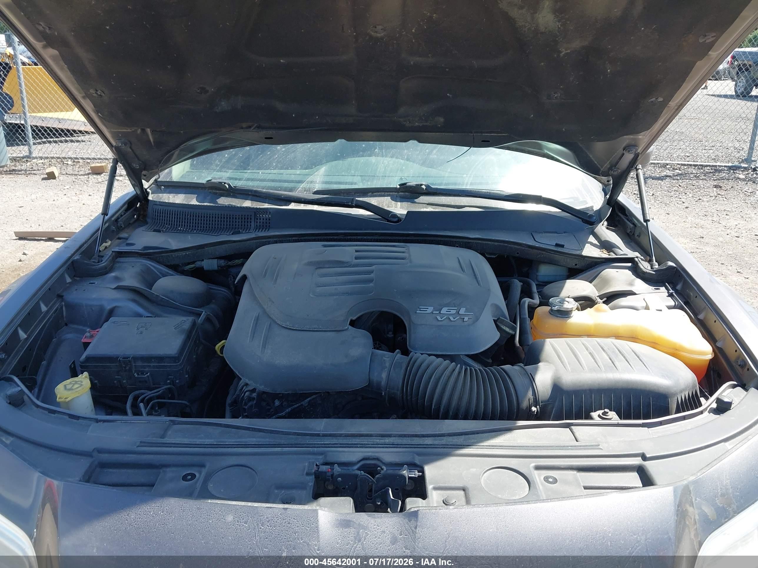 2014 Chrysler 300   Gray vin: 2C3CCARGXEH203835
