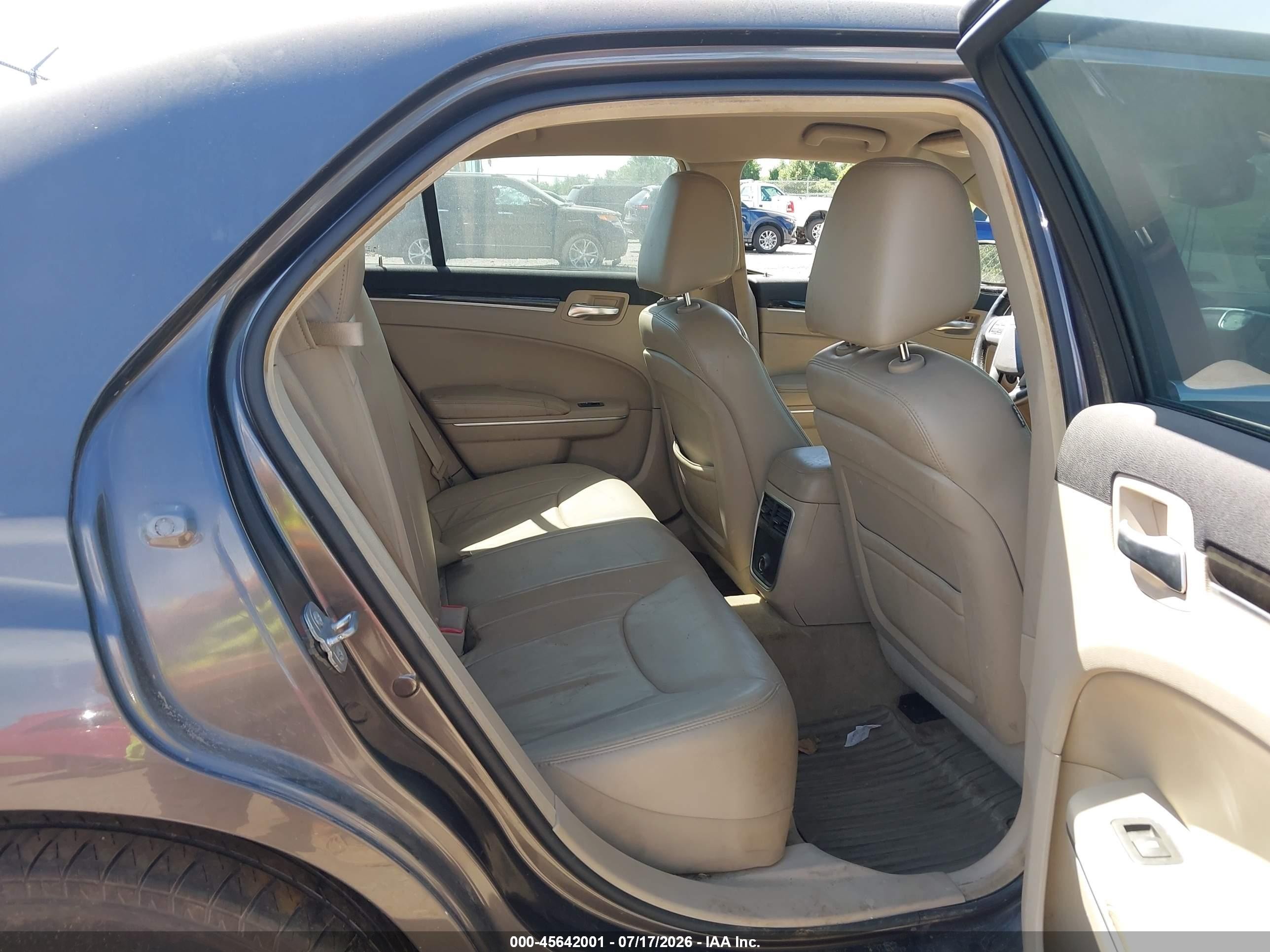 2014 Chrysler 300   Gray vin: 2C3CCARGXEH203835