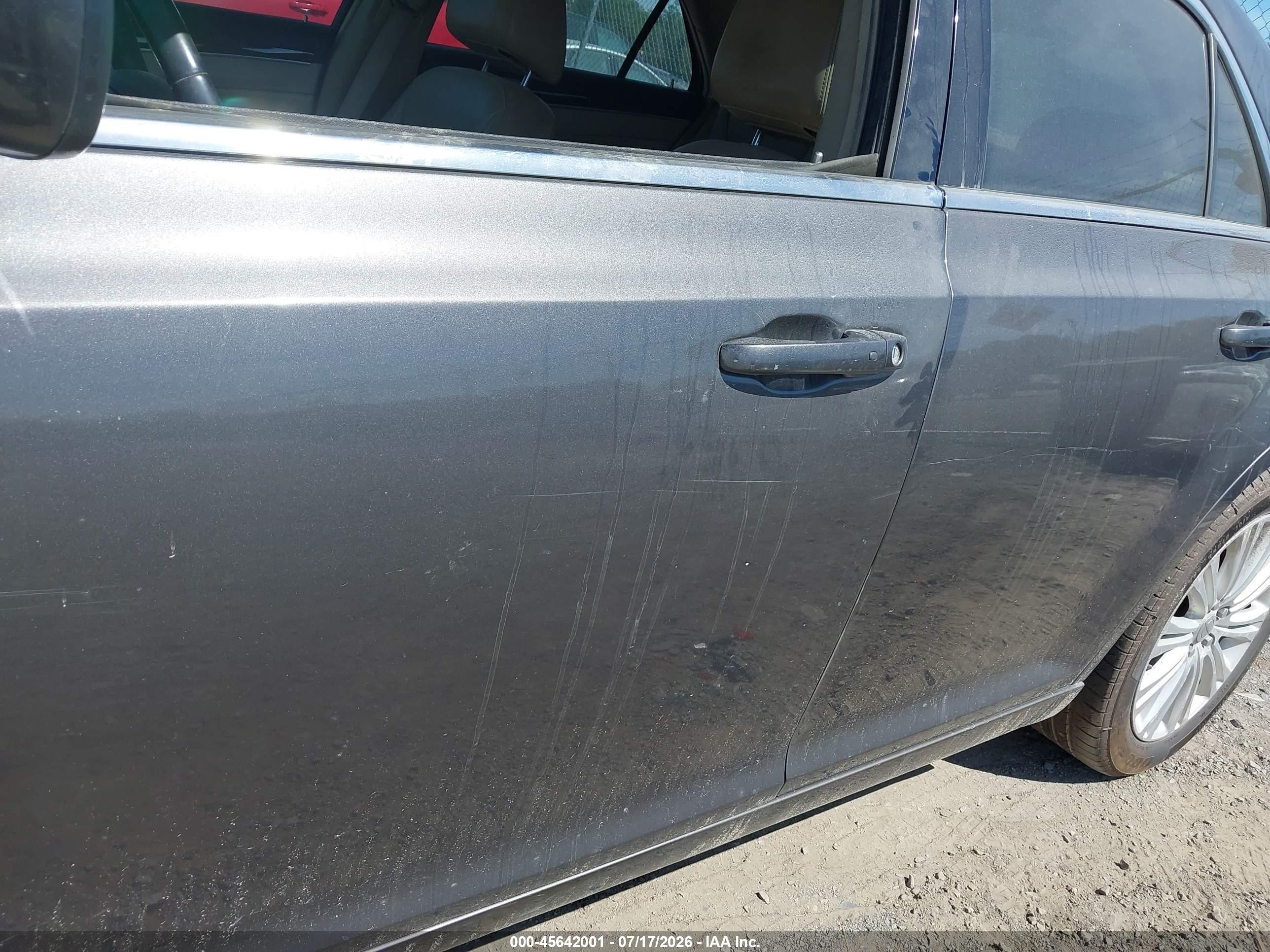 2014 Chrysler 300   Gray vin: 2C3CCARGXEH203835