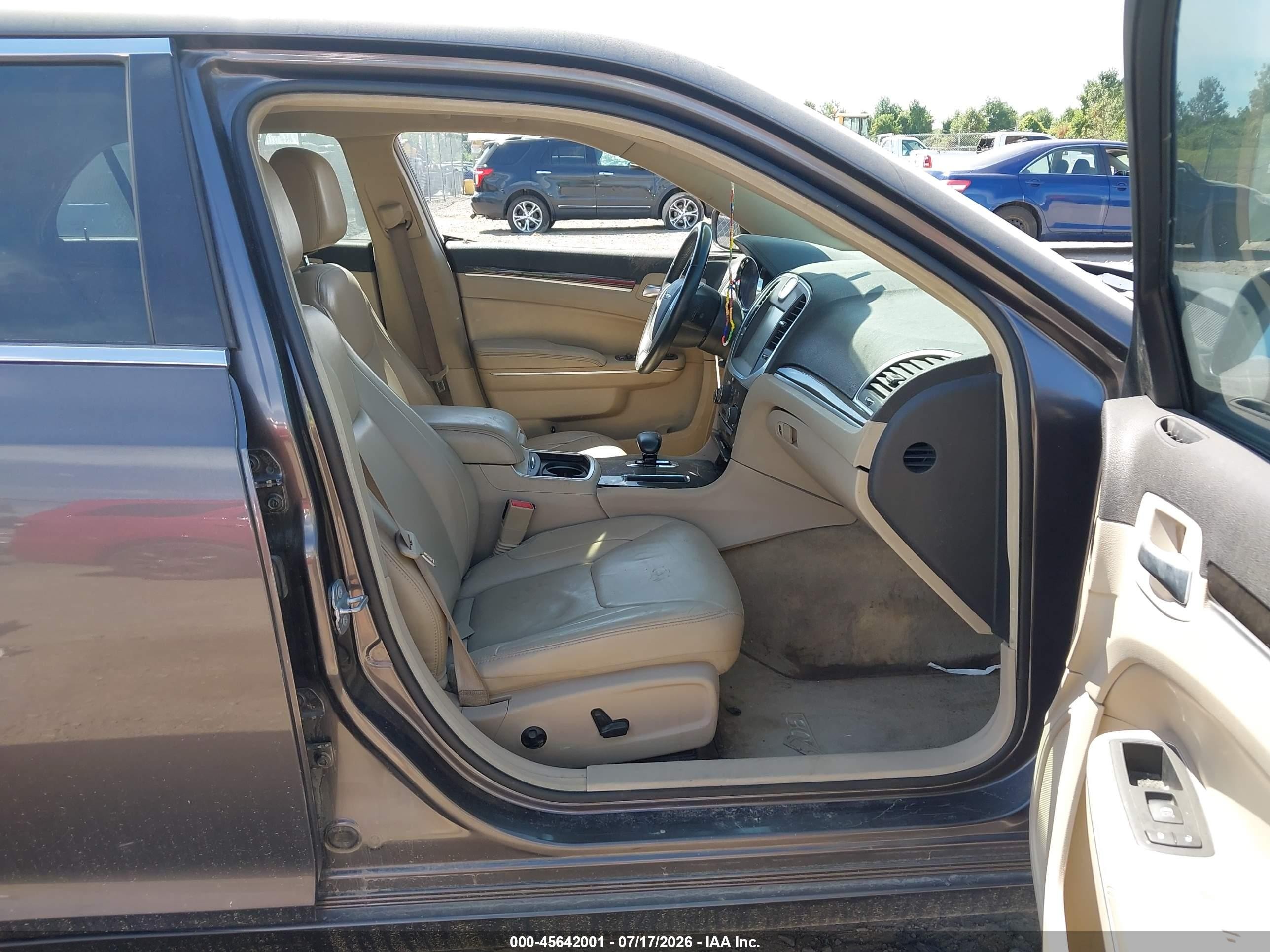 2014 Chrysler 300   Gray vin: 2C3CCARGXEH203835
