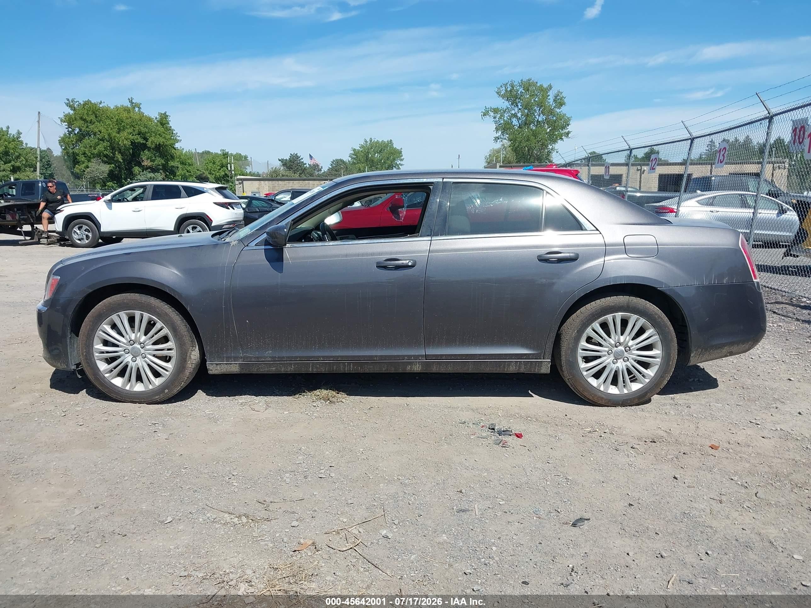 2014 Chrysler 300   Gray vin: 2C3CCARGXEH203835