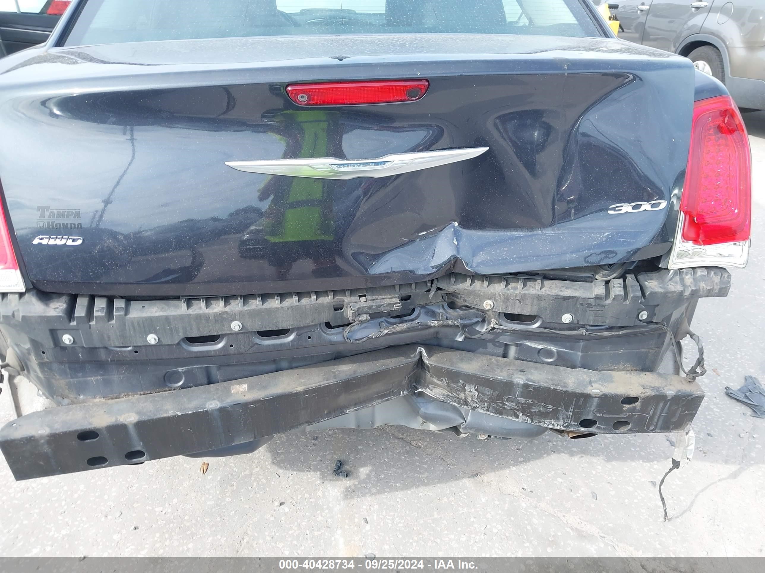 2015 Chrysler 300 Limited Blue vin: 2C3CCARGXFH757085